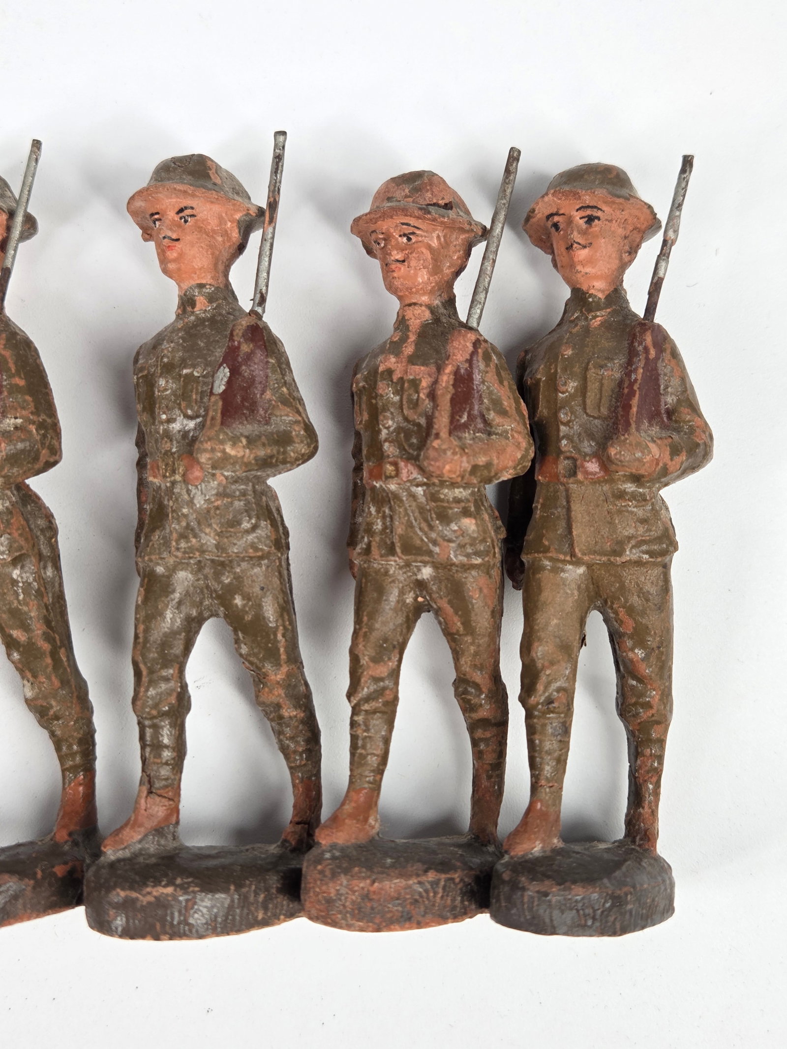 VARIOUS GERMAN ELASTOLIN COMPOSITION SOLDIERS - 3