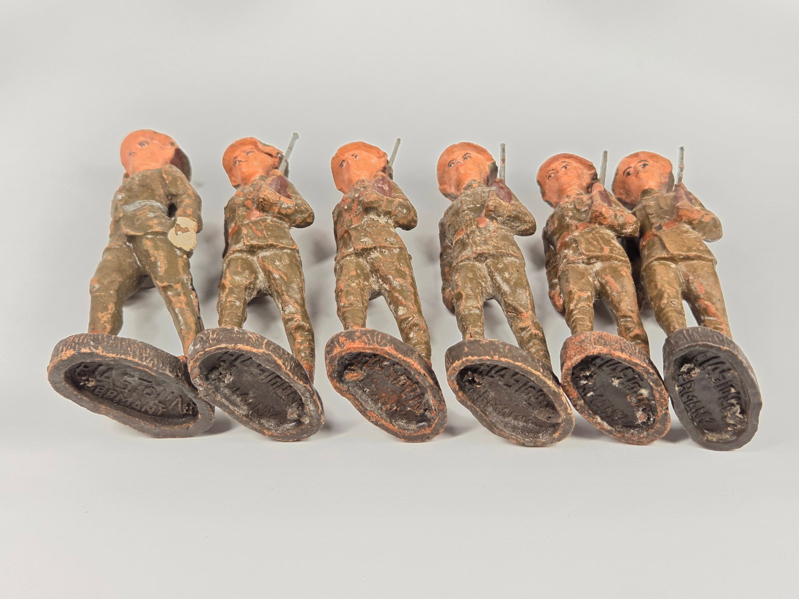 VARIOUS GERMAN ELASTOLIN COMPOSITION SOLDIERS - 4