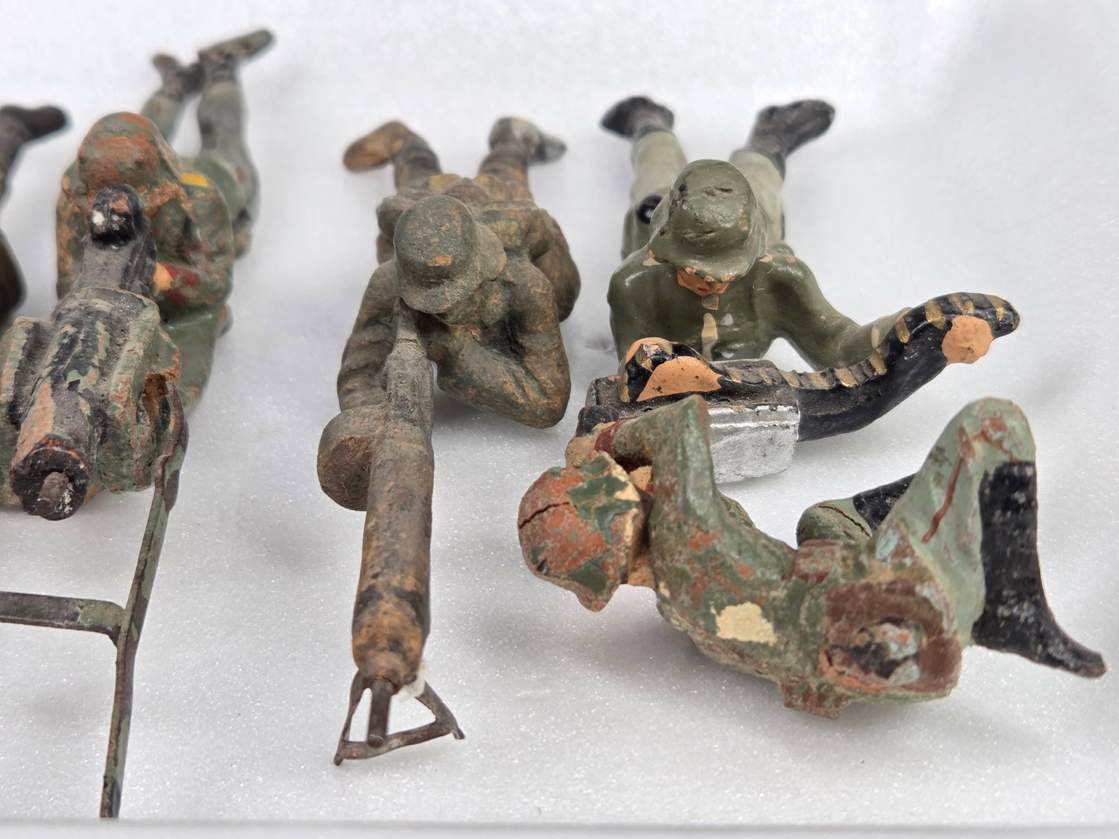 VARIOUS GERMAN ELASTOLIN COMPOSITION SOLDIERS - 7