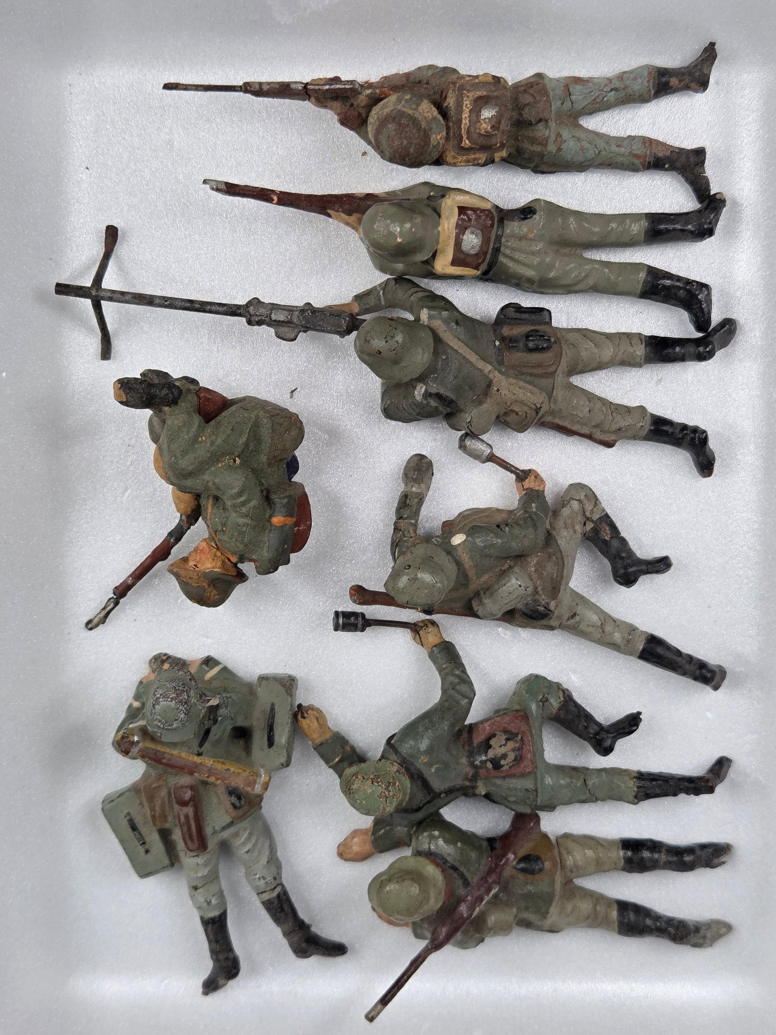 VARIOUS GERMAN ELASTOLIN COMPOSITION SOLDIERS: ALL REMAIN IN FAIR TO GOOD CONDITION, SOME NICER THAN OTHERS.
