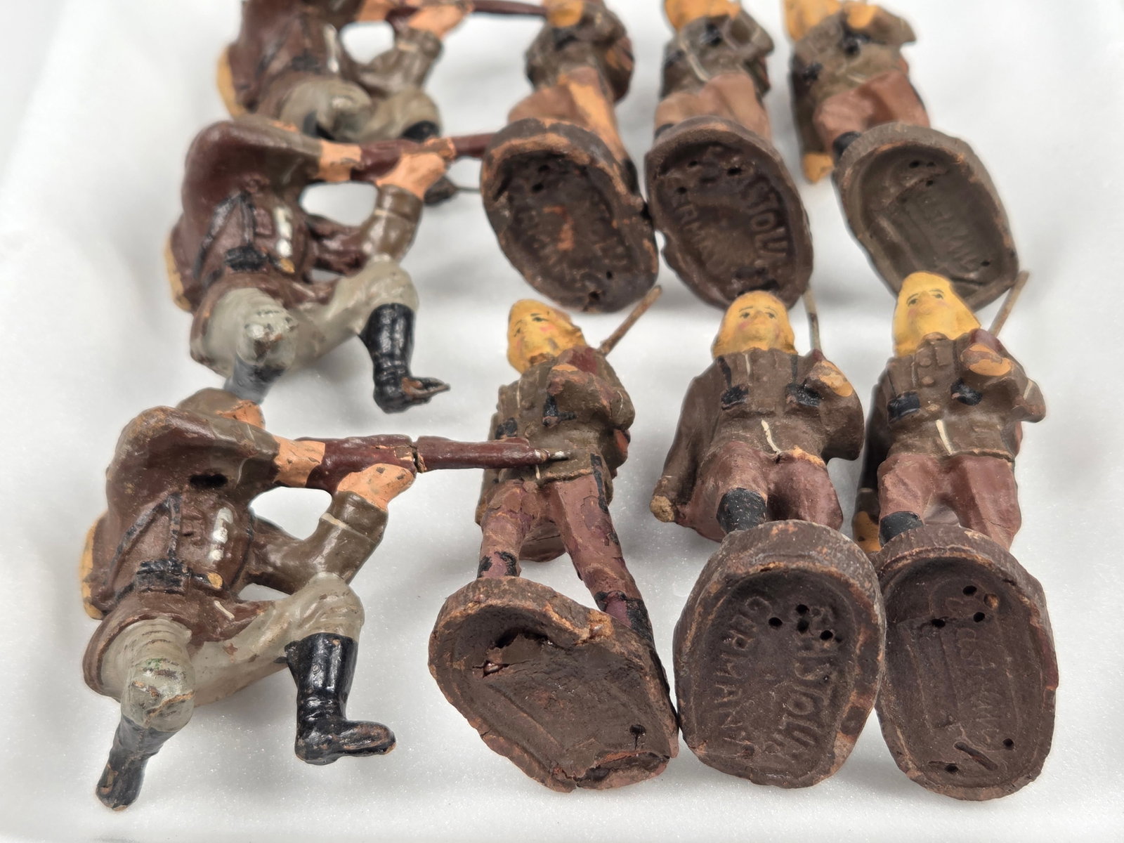 VARIOUS GERMAN ELASTOLIN COMPOSITION SOLDIERS - 4