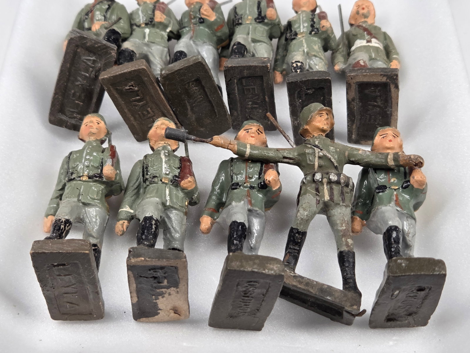 VARIOUS BRAND GERMAN COMPOSITION SOLDIERS - 4