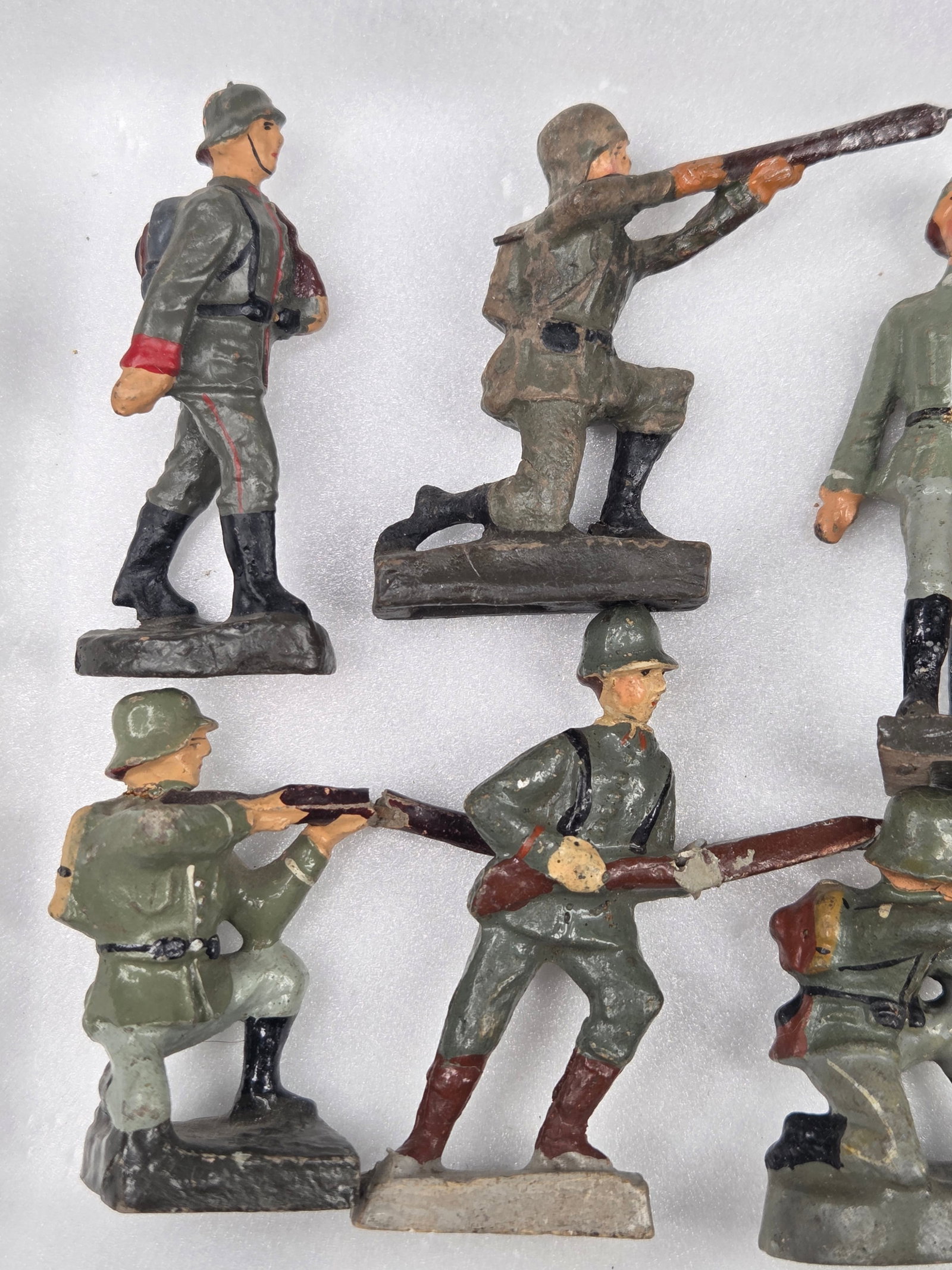 VARIOUS COMPOSITION HAND PAINTED SOLDIERS - 2