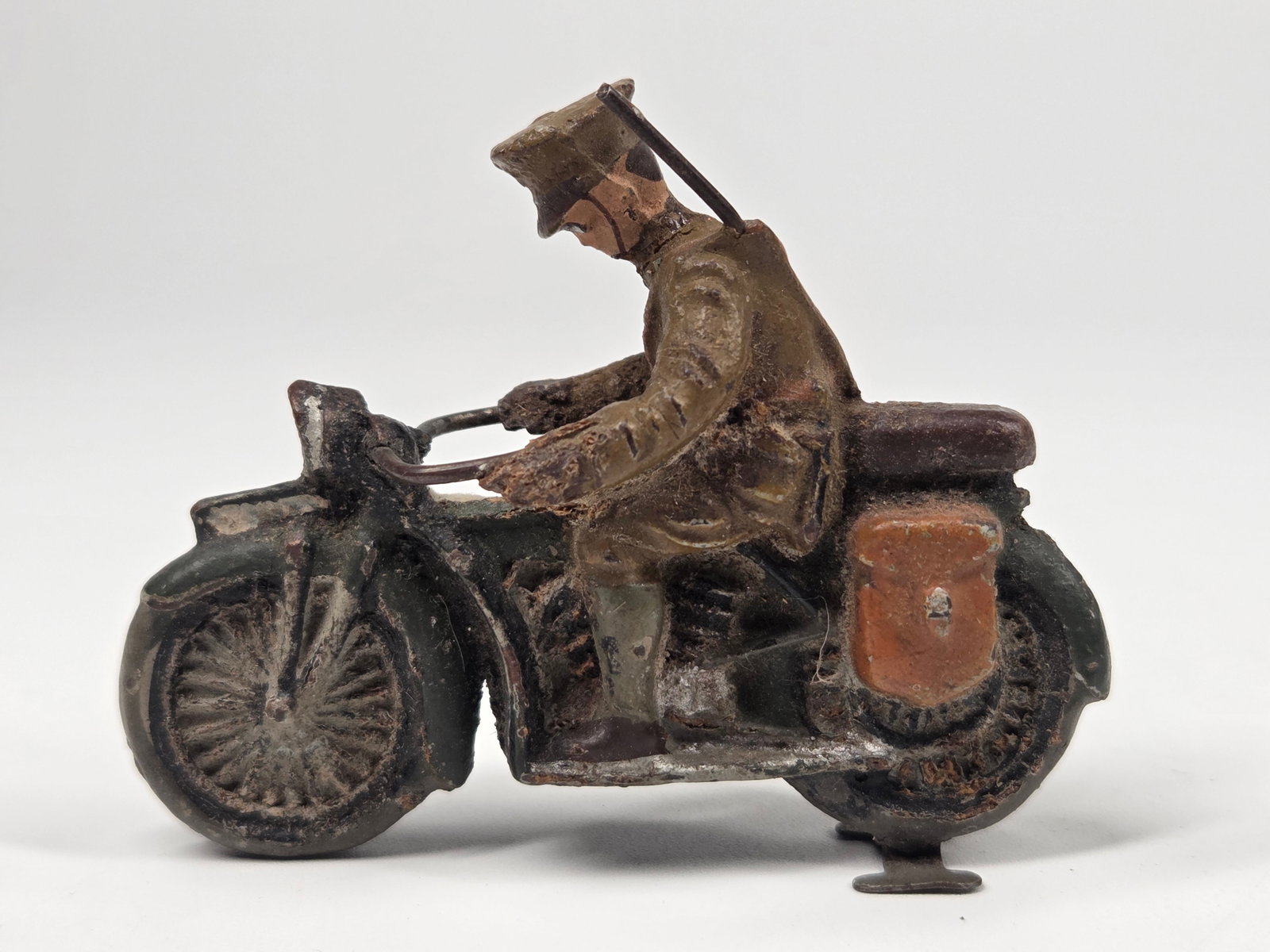 2) GERMAN HAND PAINTED COMPOSITION SOLDIER ON MOTORCYCLE - 4