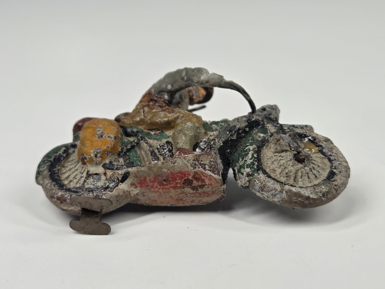 2) GERMAN HAND PAINTED COMPOSITION SOLDIER ON MOTORCYCLE - 4