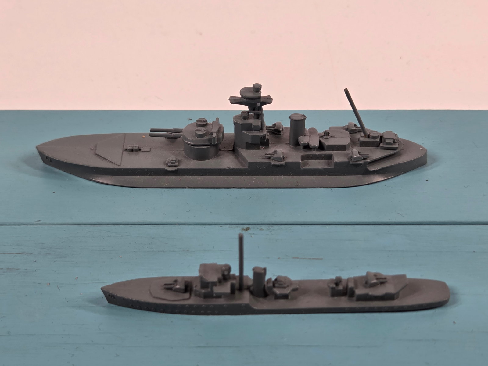 4) COMET AUTHENTICAST LEAD BATTLESHIPS - 5