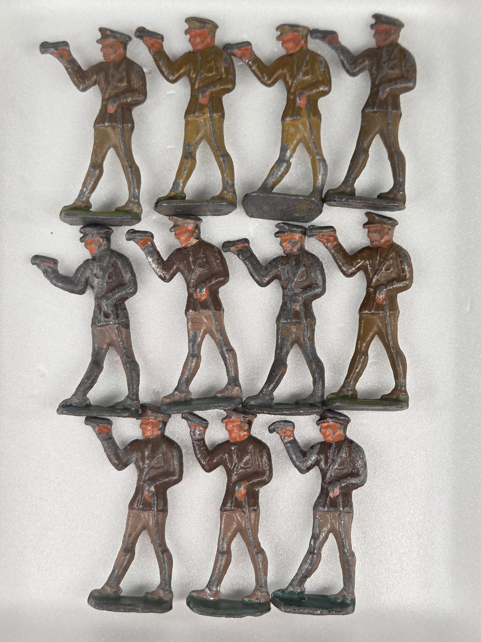 ASSORTED LOT OF VARIOUS LEAD SOLDIERS (1 of 5)