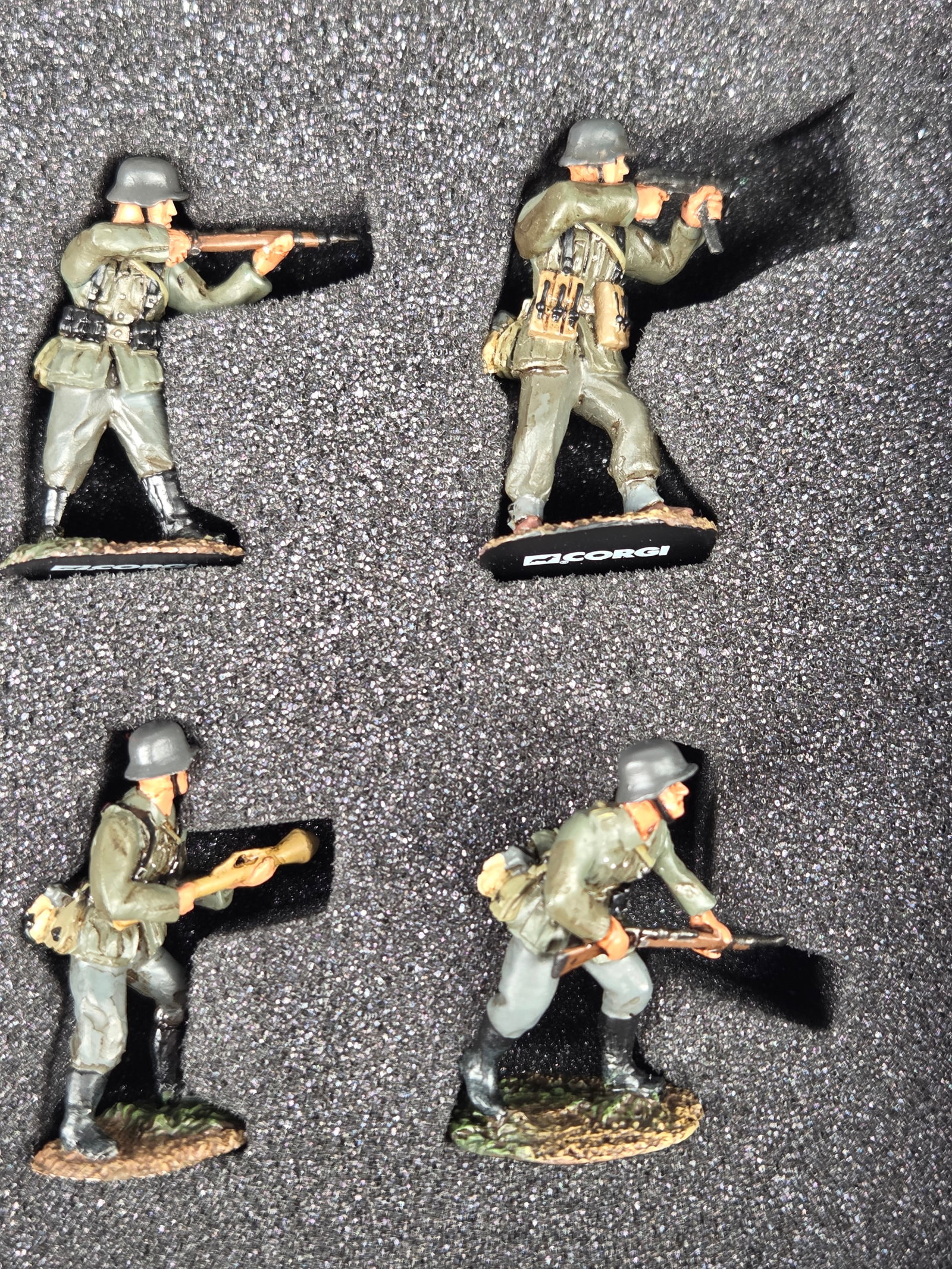 CORGI FORWARD MARCH 1/50 GERMAN INFANTRY SET - 3