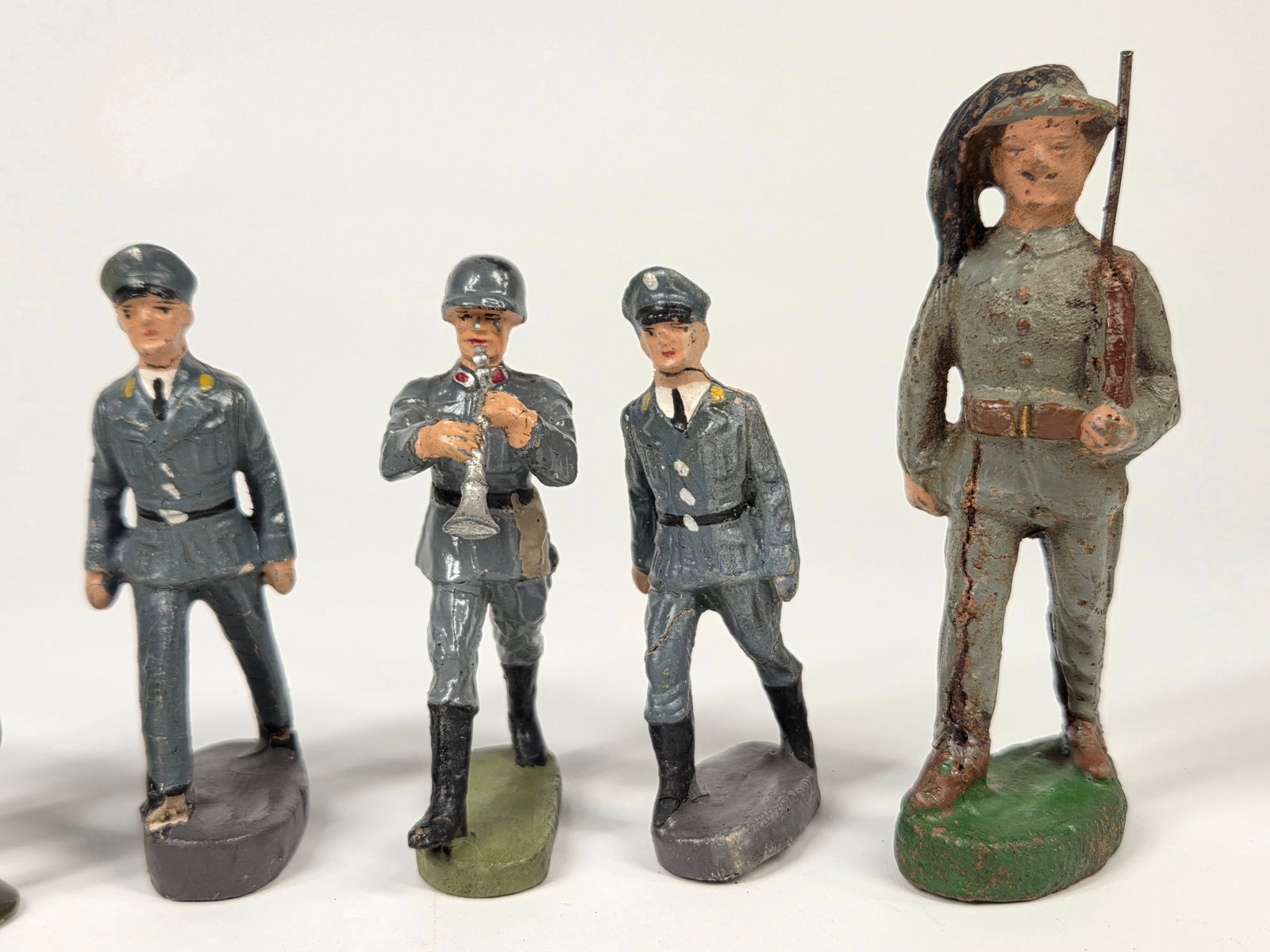 5) VARIOUS BRAND / SCALE COMPOSITION SOLDIERS - 3