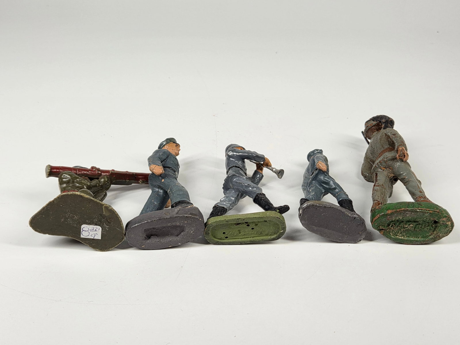 5) VARIOUS BRAND / SCALE COMPOSITION SOLDIERS - 5