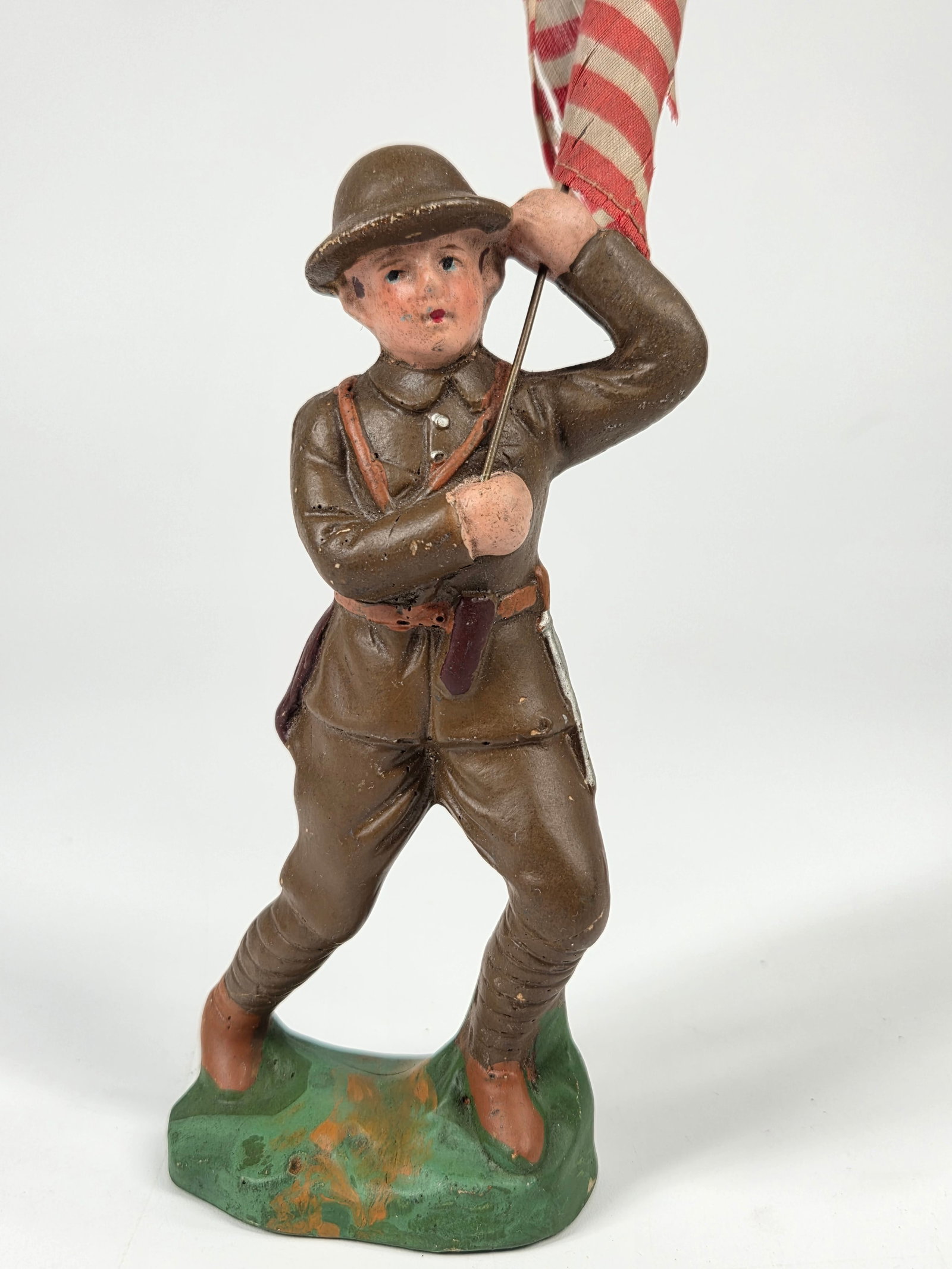 WWI COMPOSITION SOLDIER W/ US FLAG - 2