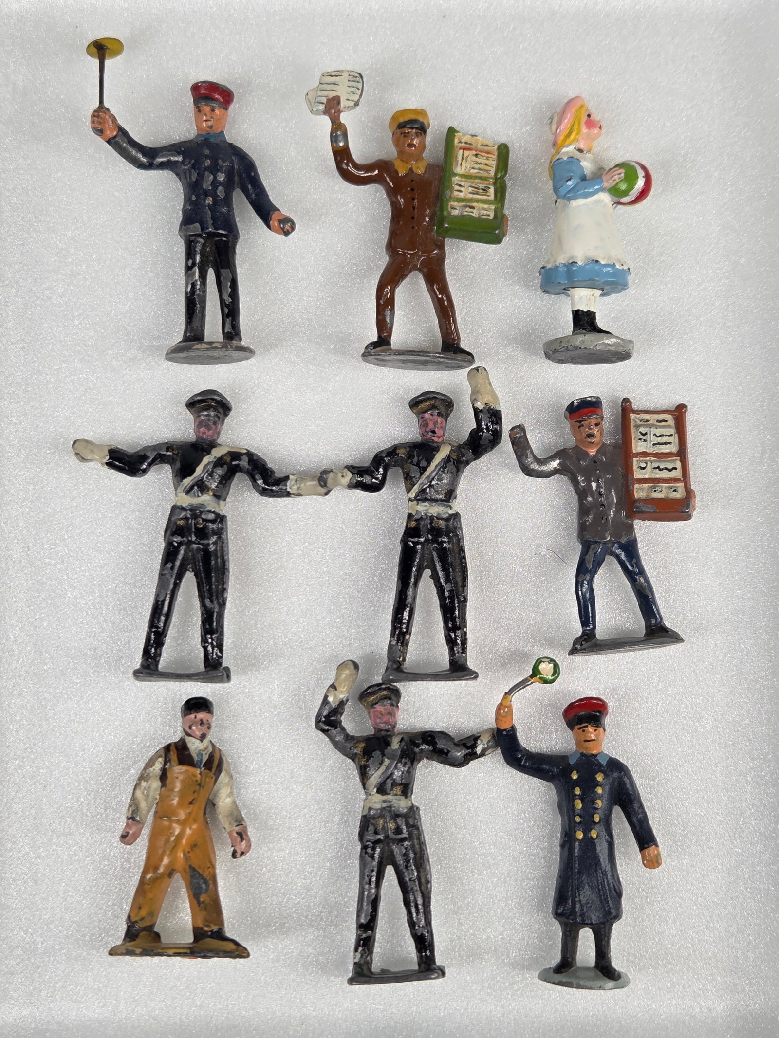 9) VARIOUS TRAFFIC POLICE, NEWSPAPER, CIVILIANS: ALL REMAIN IN GOOD CONDITION, SHOWING SOME TYPICAL WEAR, PAINT LOSS.