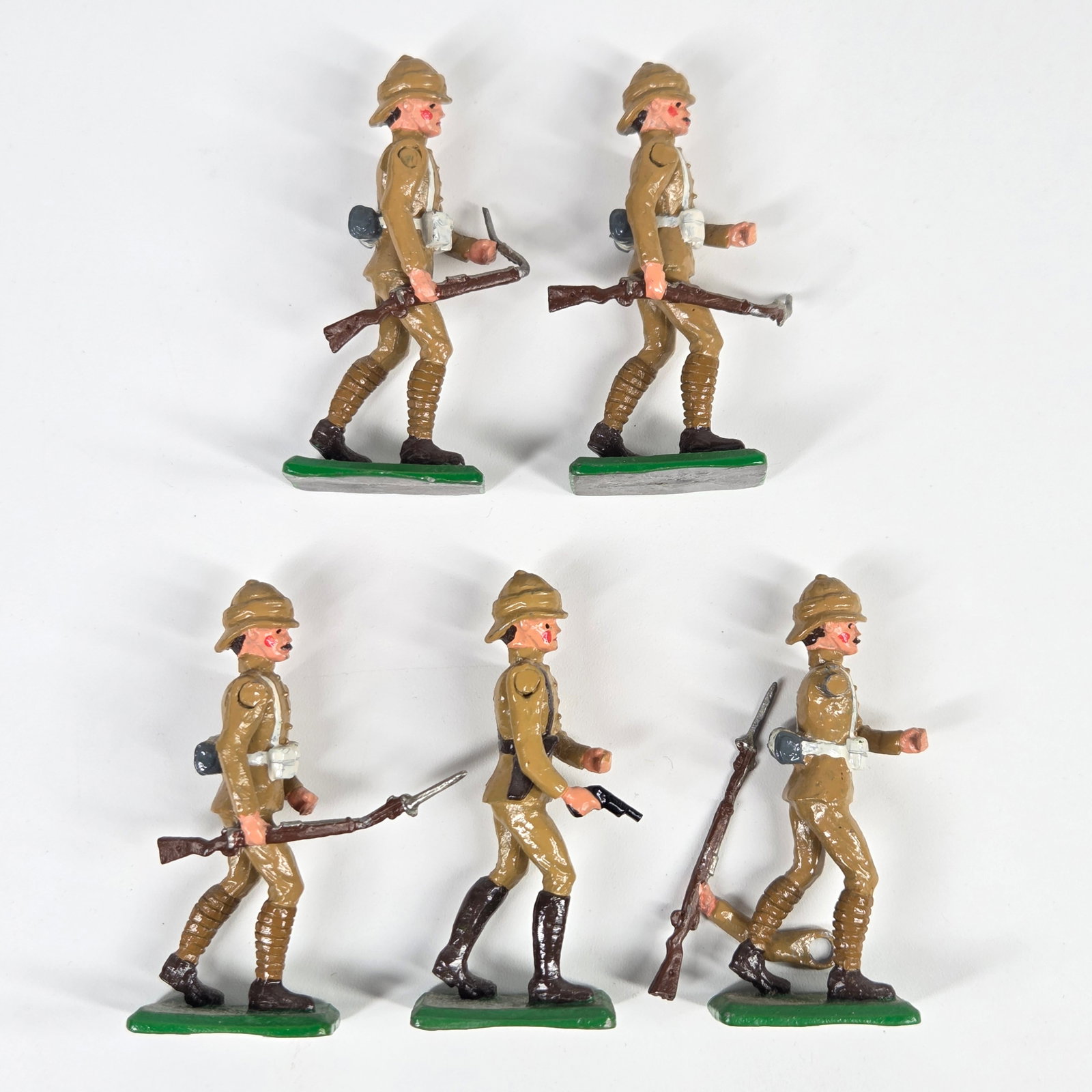 5) BRITAINS PAINTED LEAD SOLDIERS - BRITISH KHAKI (1 of 5)