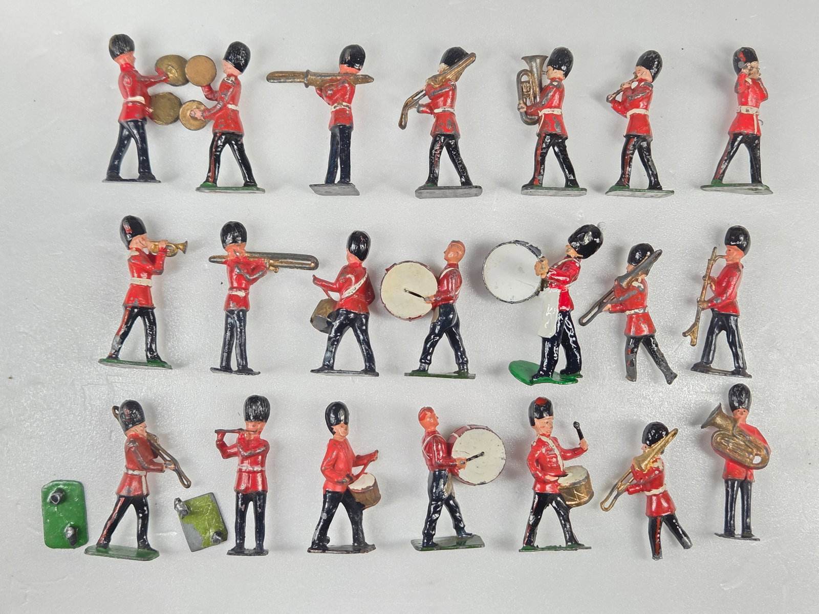 ASSORTED BRITISH PAINTED LEAD MARCHING BAND (1 of 5)