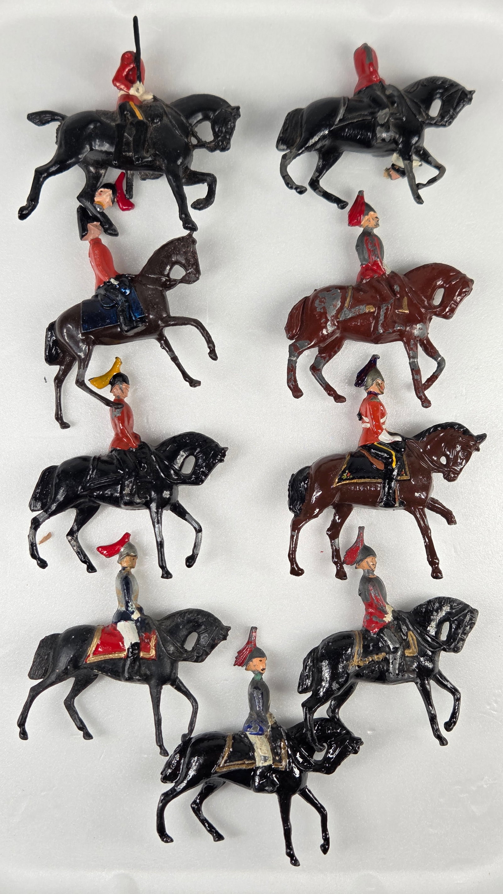 9) BRITAINS PAINTED LEAD MOUNTED SOLDIERS CAVALRY (1 of 5)