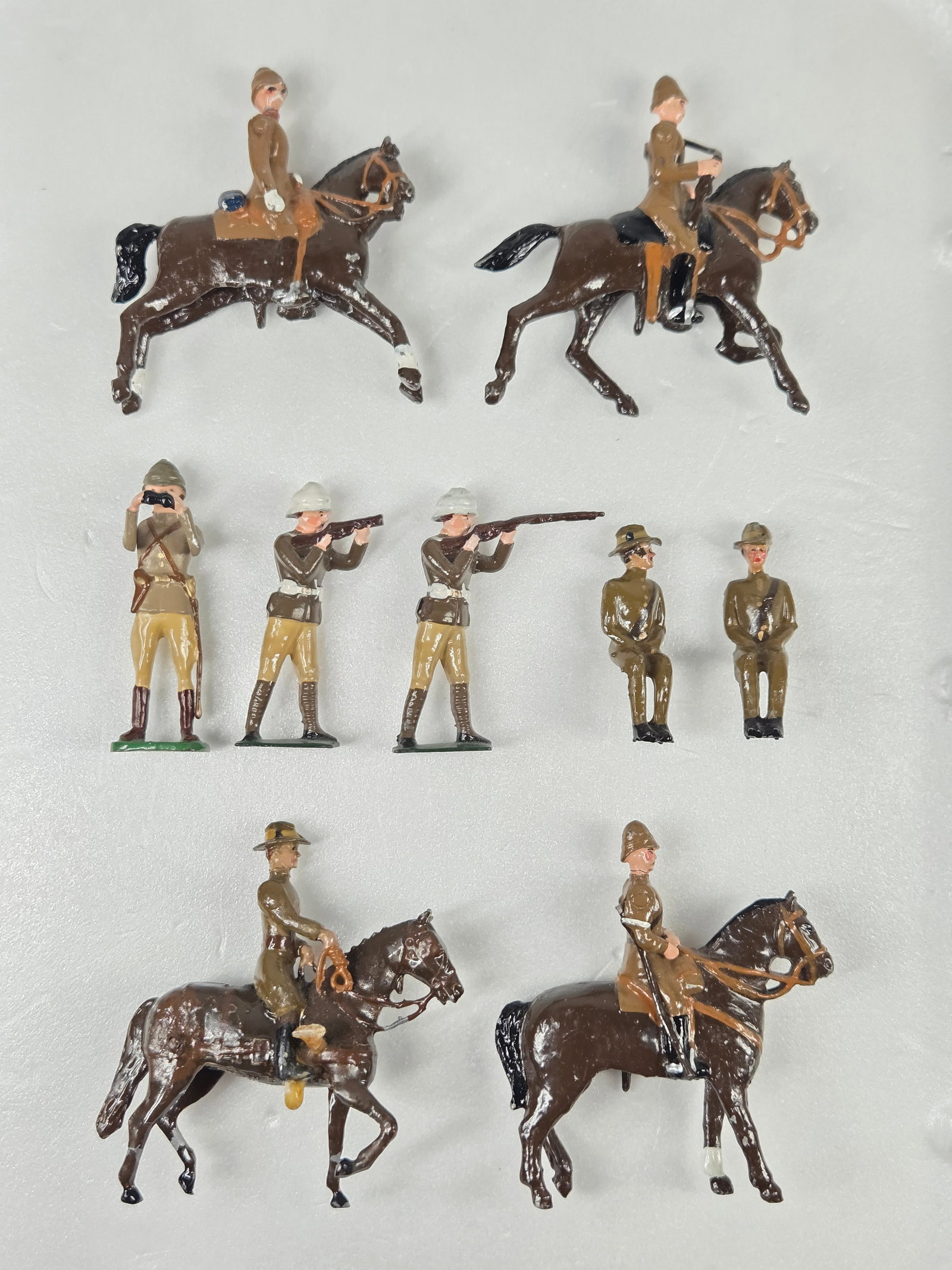 ASSORTED PAINTED LEAD SOLDIERS AUSTRALIAN + (1 of 5)