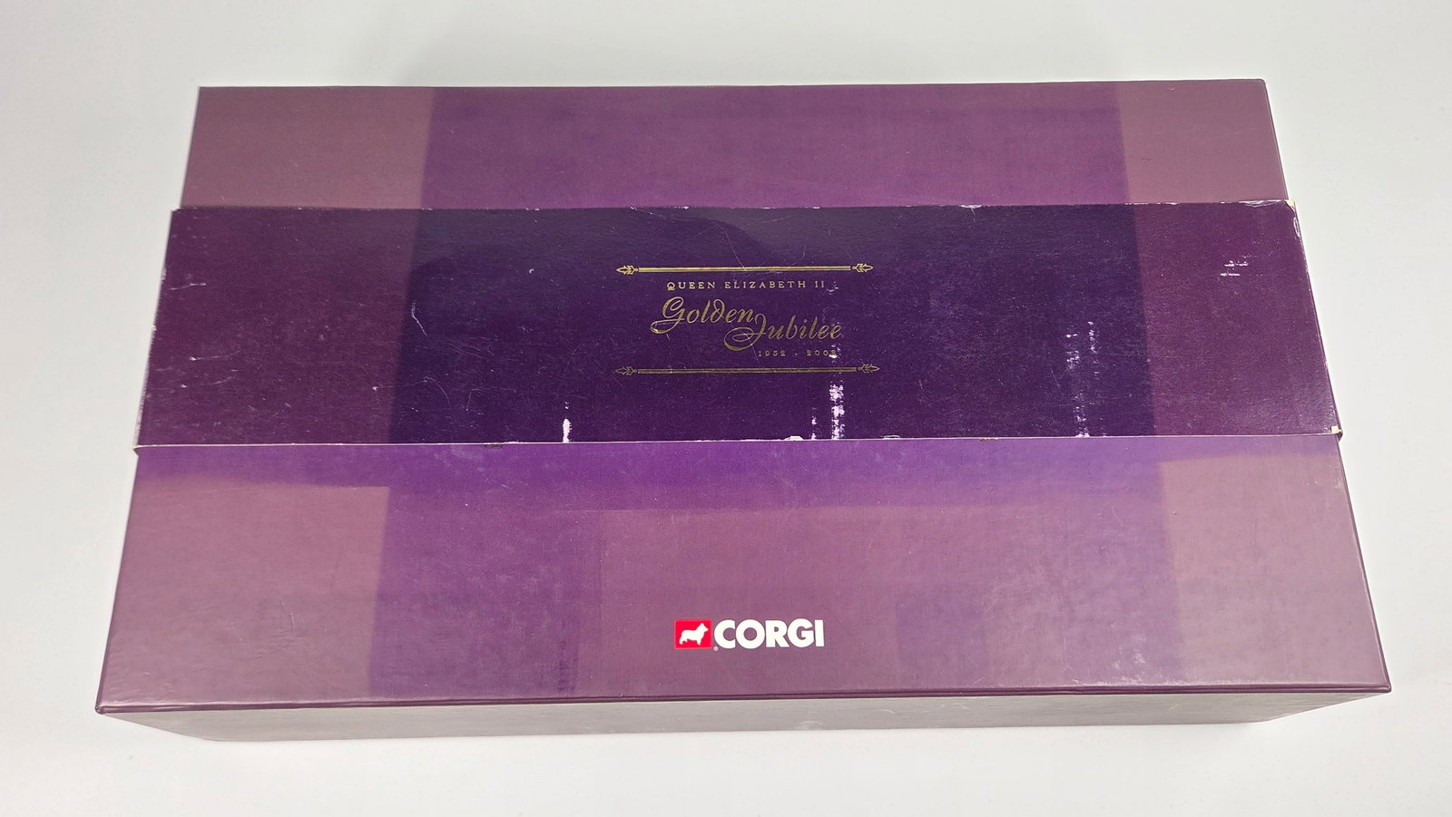 CORGI GOLDEN JUBILEE QUEEN ELIZABETH II CARRIAGE (1 of 7)