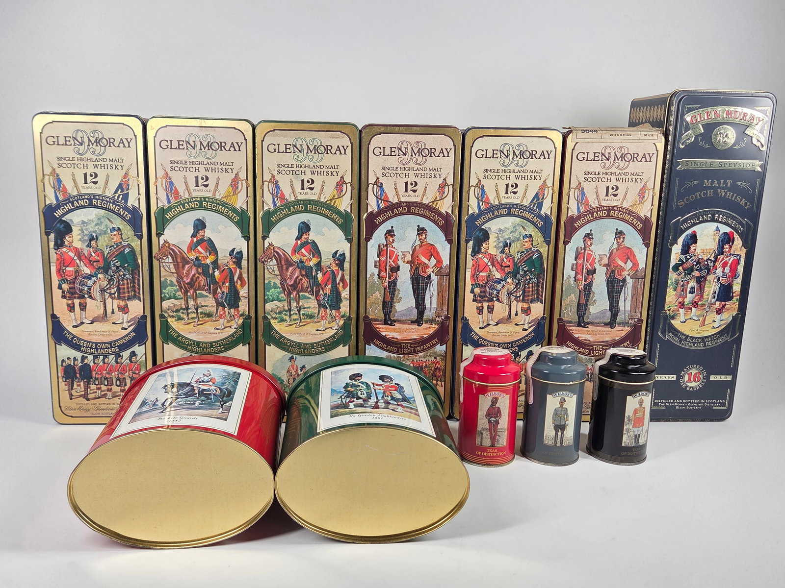 12) WHISKEY TEA TINS W/ SOLDIERS GLEN MORAY: GROUP REMAINS IN VERY GOOD CONDITION