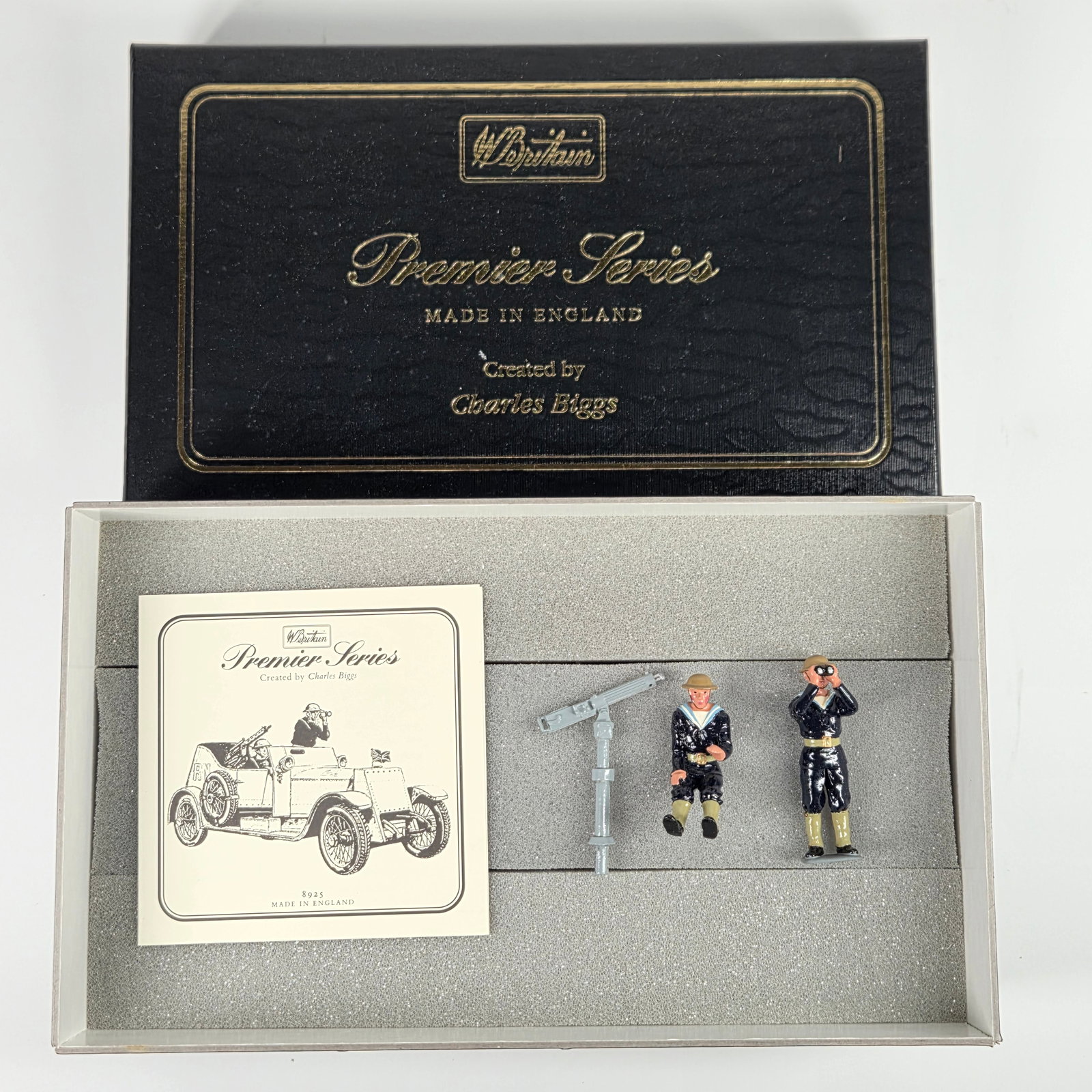 BRITAINS 8925 ROYAL NAVAL AIR SERVICE ARMOURED CAR: PREMIER SERIES SET REMAINS IN VERY GOOD CONDITION IN ORIGINAL BOX