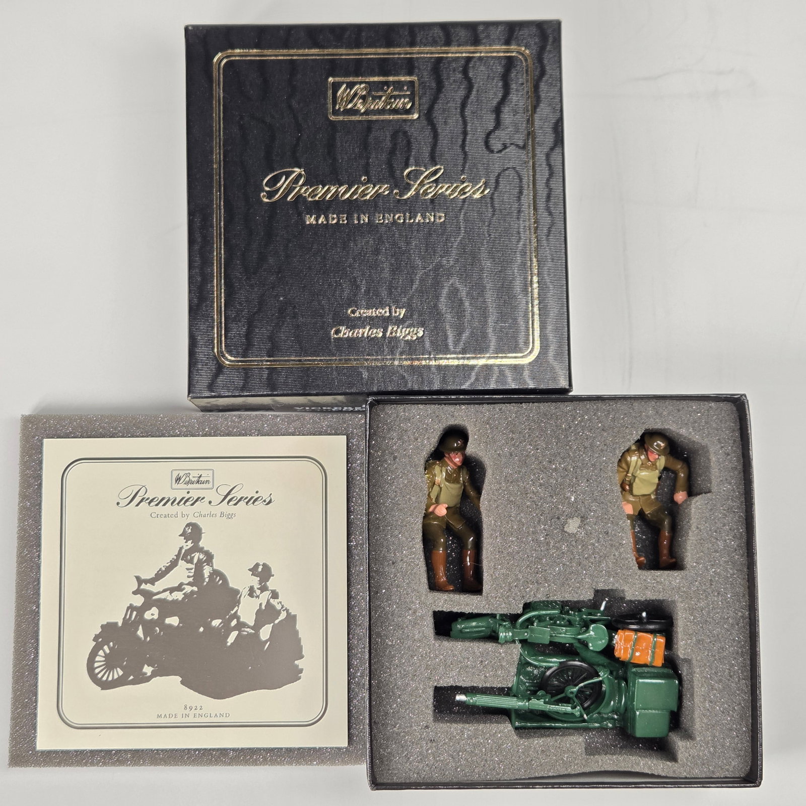 BRITAINS PREMIER 8922 VICKERS MACHINE GUN COMBO (1 of 3)