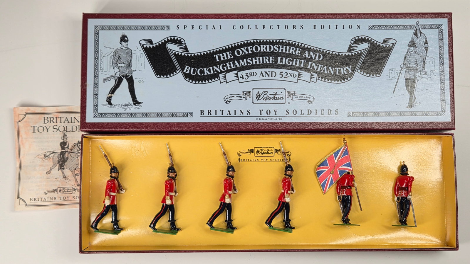 BRITAINS 8890 OXFORDSHIRE 43RD 52ND LIGHT INFANTRY (1 of 4)