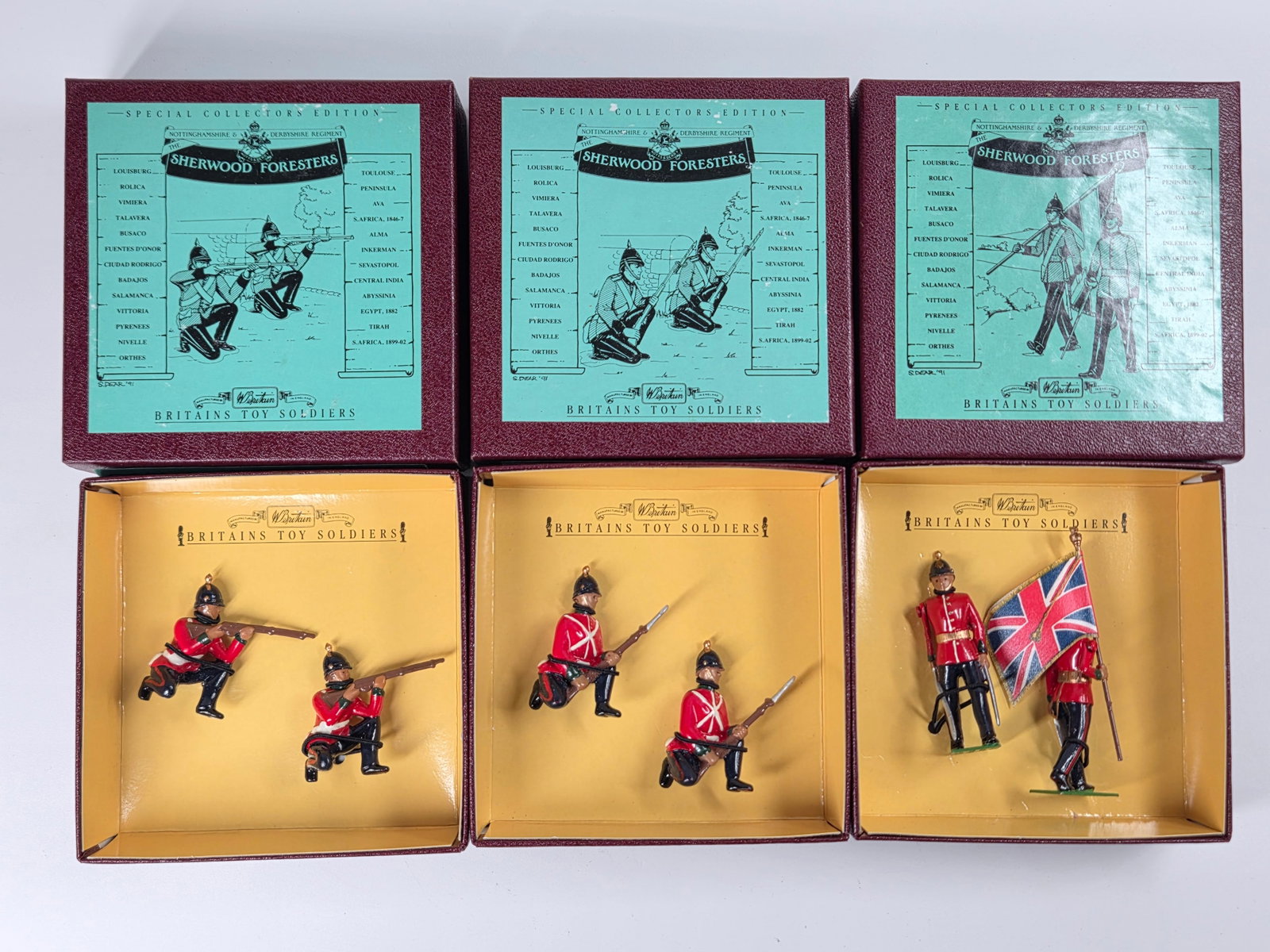 3) BRITAINS SHERWOOD FORESTERS 8816 8817 8818 (1 of 5)