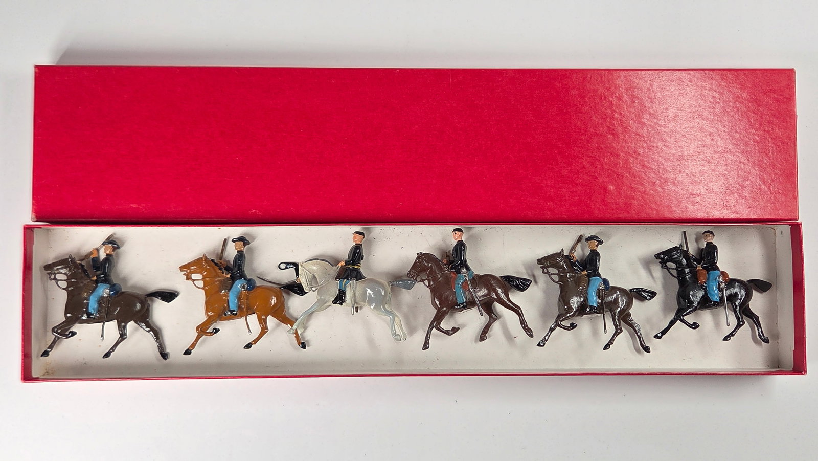 6) BRITAINS CAVALRY HORSEBACK FIGURES SET (1 of 5)