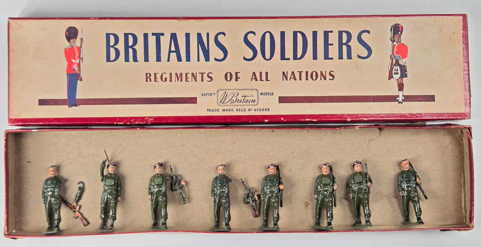 BRITAINS 2010 AIRBORNE INFANTRY OFFICE BREN-GUNNER (1 of 5)