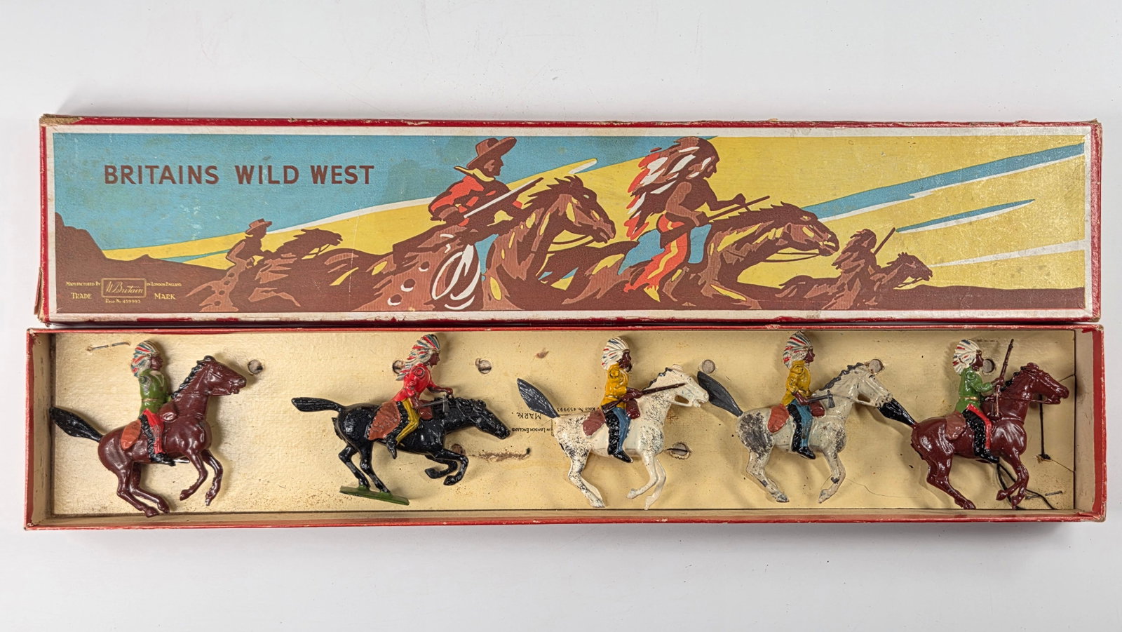 5) BRITAINS 152 WILD WEST NORTH AMERICAN INDIANS: SET REMAINS IN GOOD CONDITION SHOWING SOME TYPICAL PAINT / USAGE WEAR. IN BOX