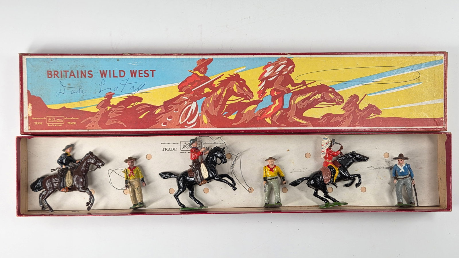 6) BRITAINS 179 WILD WEST COWBOYS MOUNTED ON FOOT (1 of 5)