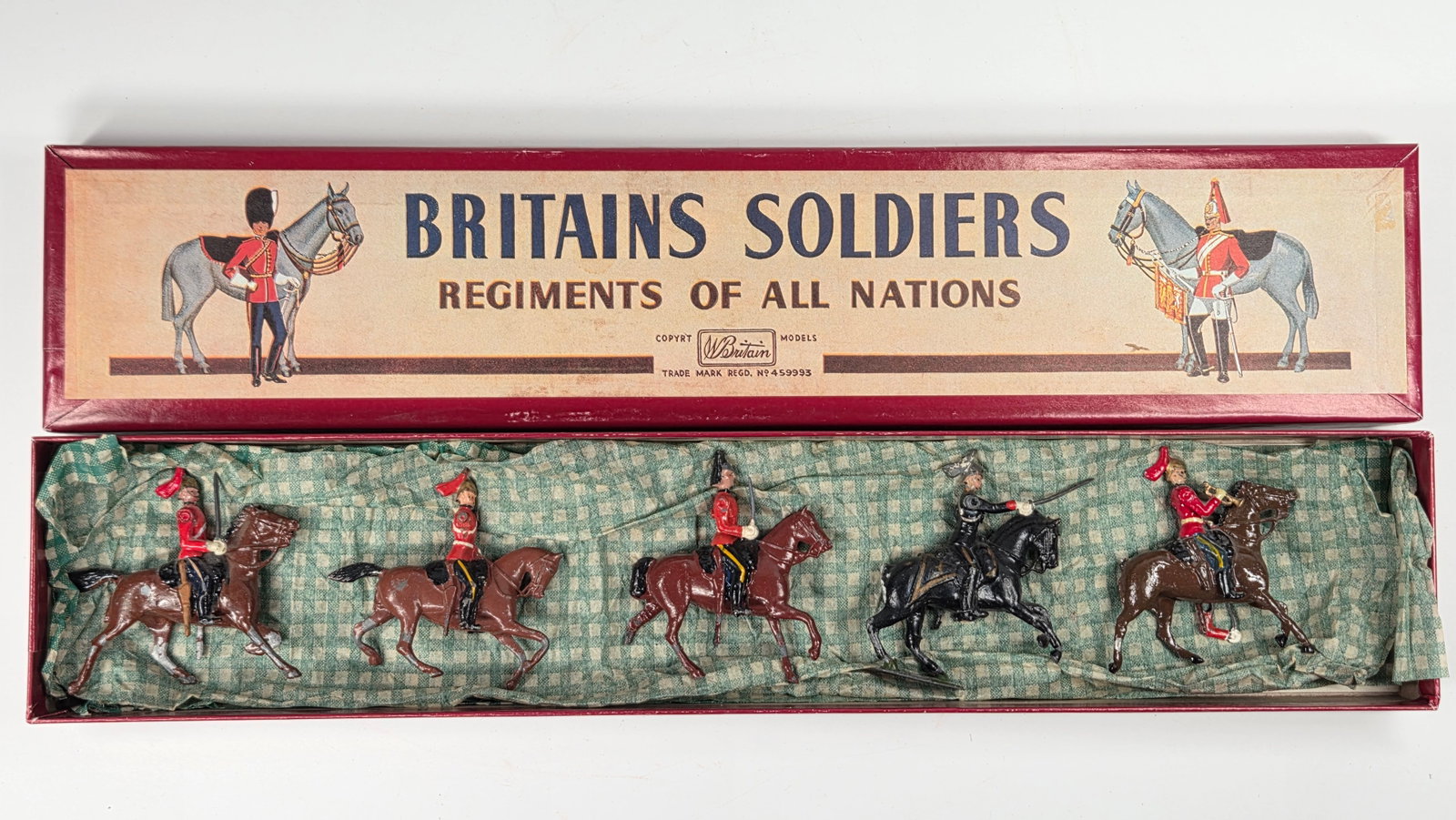 5) BRITAINS PAINTED LEAD MOUNTED BRITISH GUARDS (1 of 4)