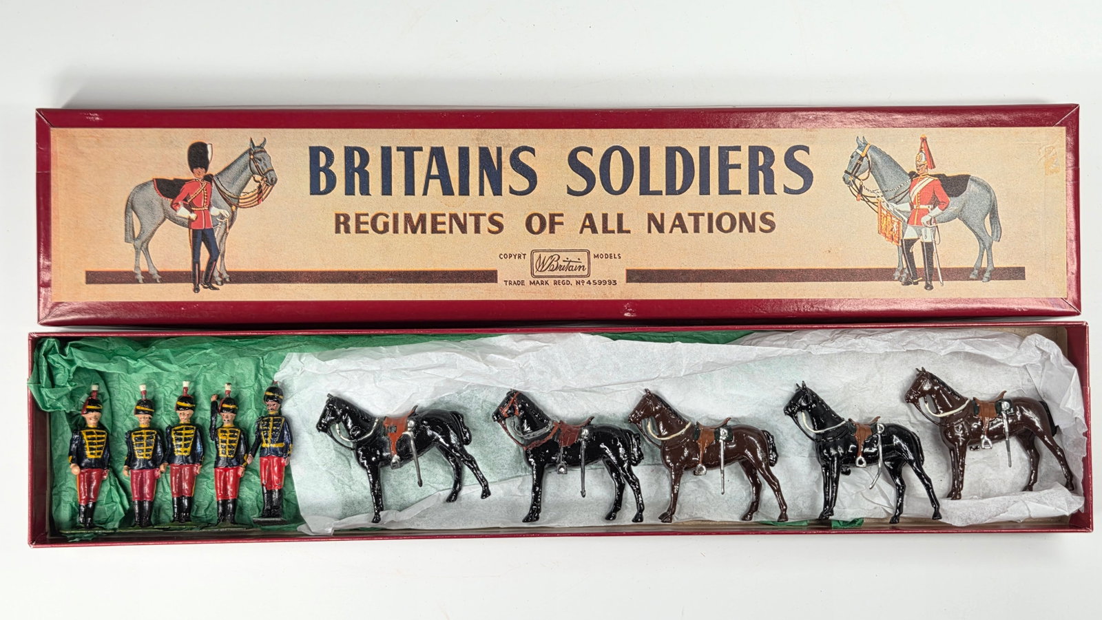 10) BRITAINS 11TH HUSSARS SOLDIERS & HORSES (1 of 6)