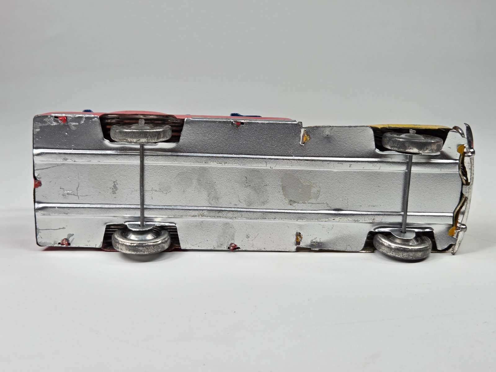 VINTAGE TIN LITHO FIRE ENGINE TRUCK - 5