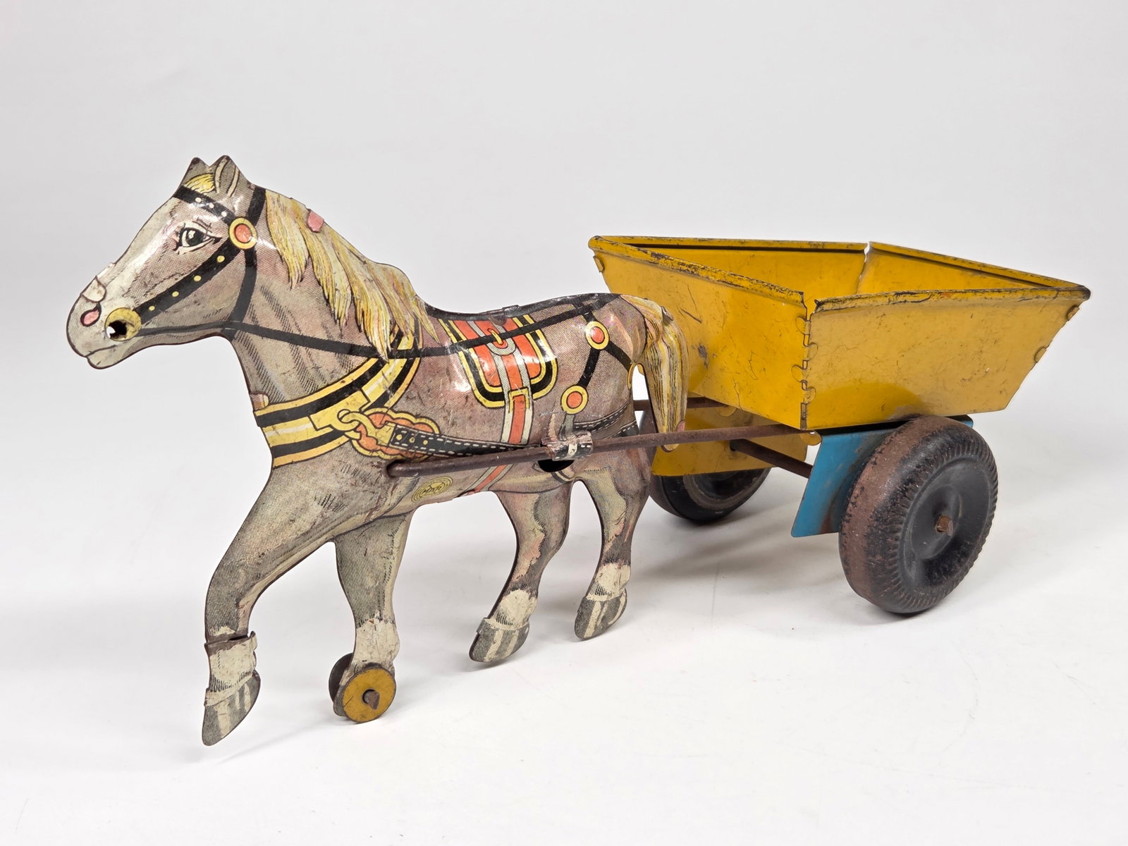 MARX TIN LITHO HORSE DRAWN CART (1 of 4)