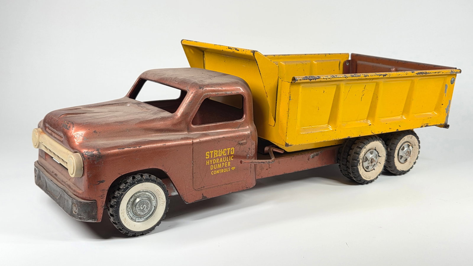 STRUCTO PRESSED STEEL HYDRAULIC DUMPER TRUCK (1 of 5)