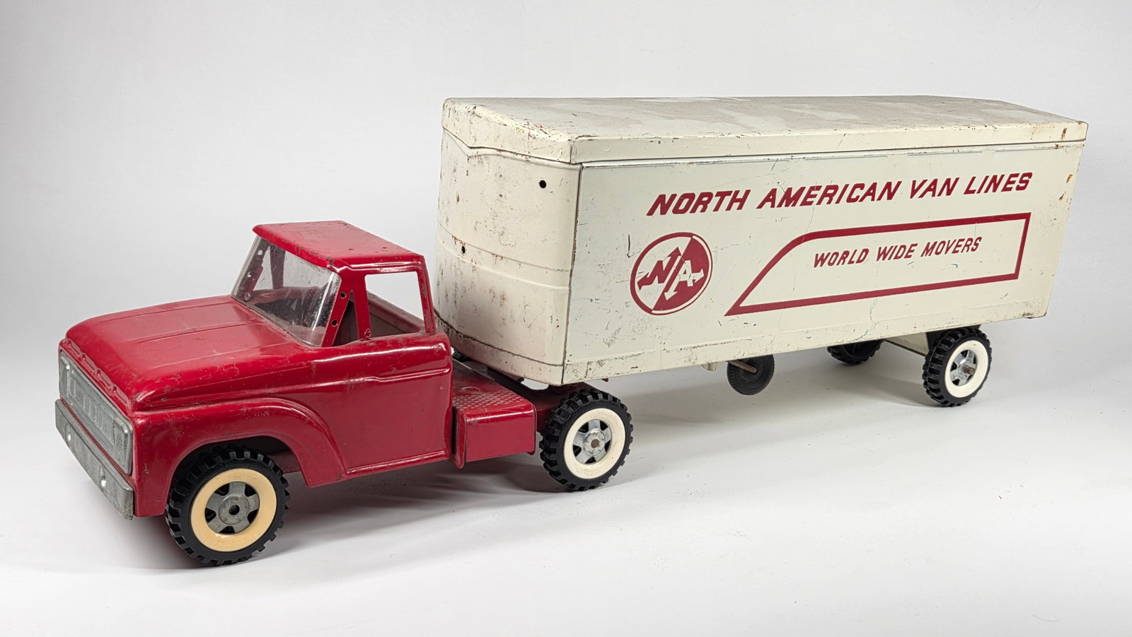 STRUCTO PRESSED STEEL NORTH AMERICAN VAN LINES TRUCK (1 of 5)