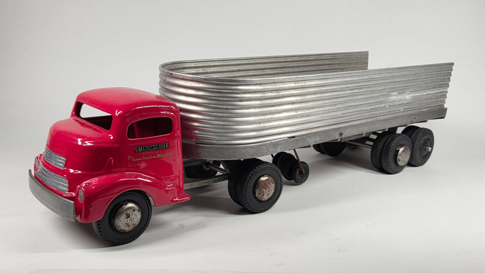 SMITH MILLER PRESSED STEEL HAULER TRUCK - REPAINTED (1 of 6)