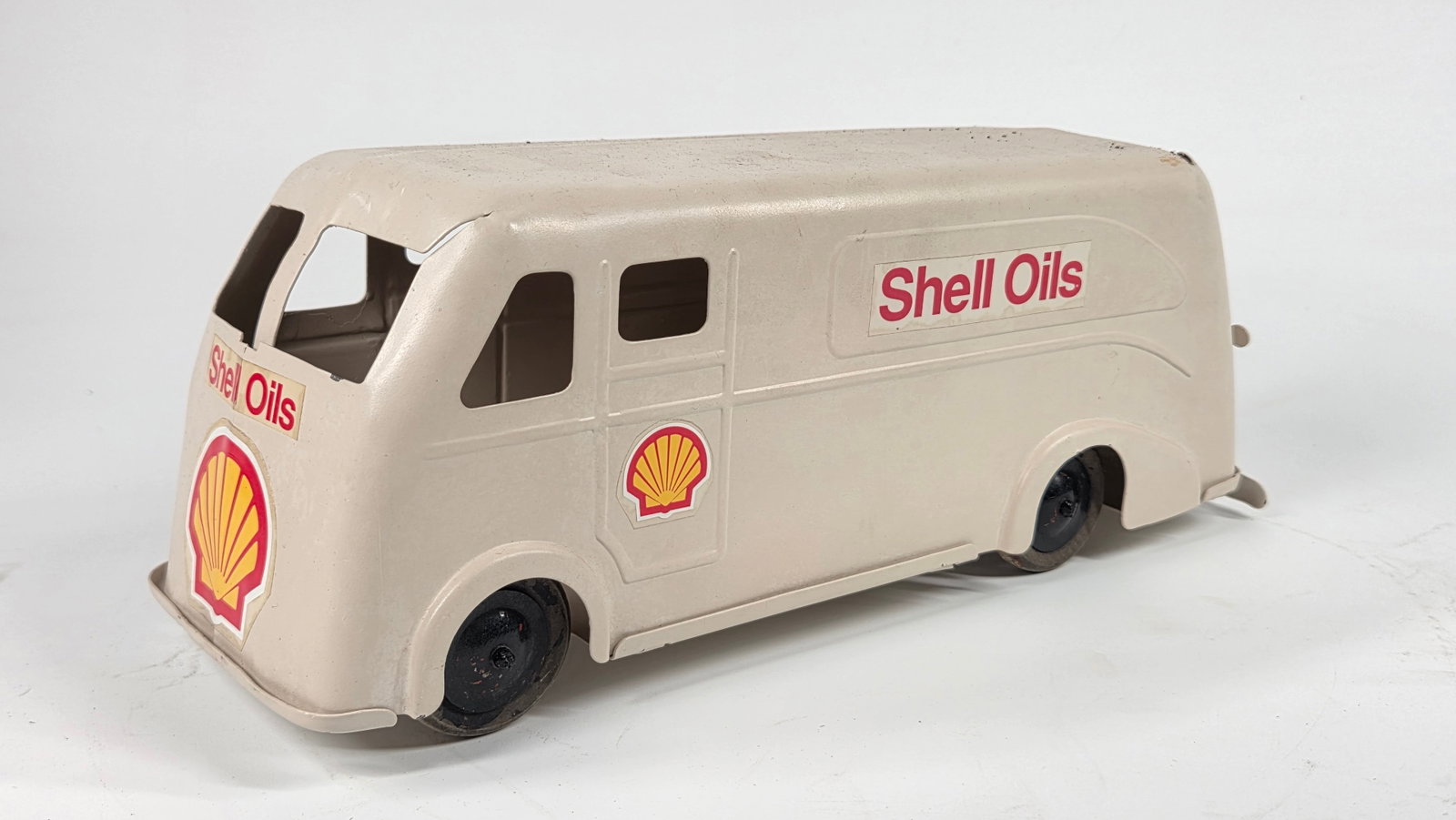 RESTORED MARX PRESSED STEEL SHELL OILS DELIVERY VAN (1 of 5)