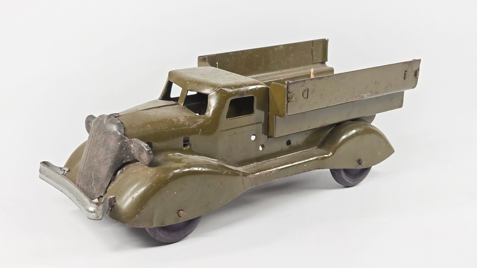 MARX PRESSED STEEL ARMY SUPPLY TRUCK (1 of 5)