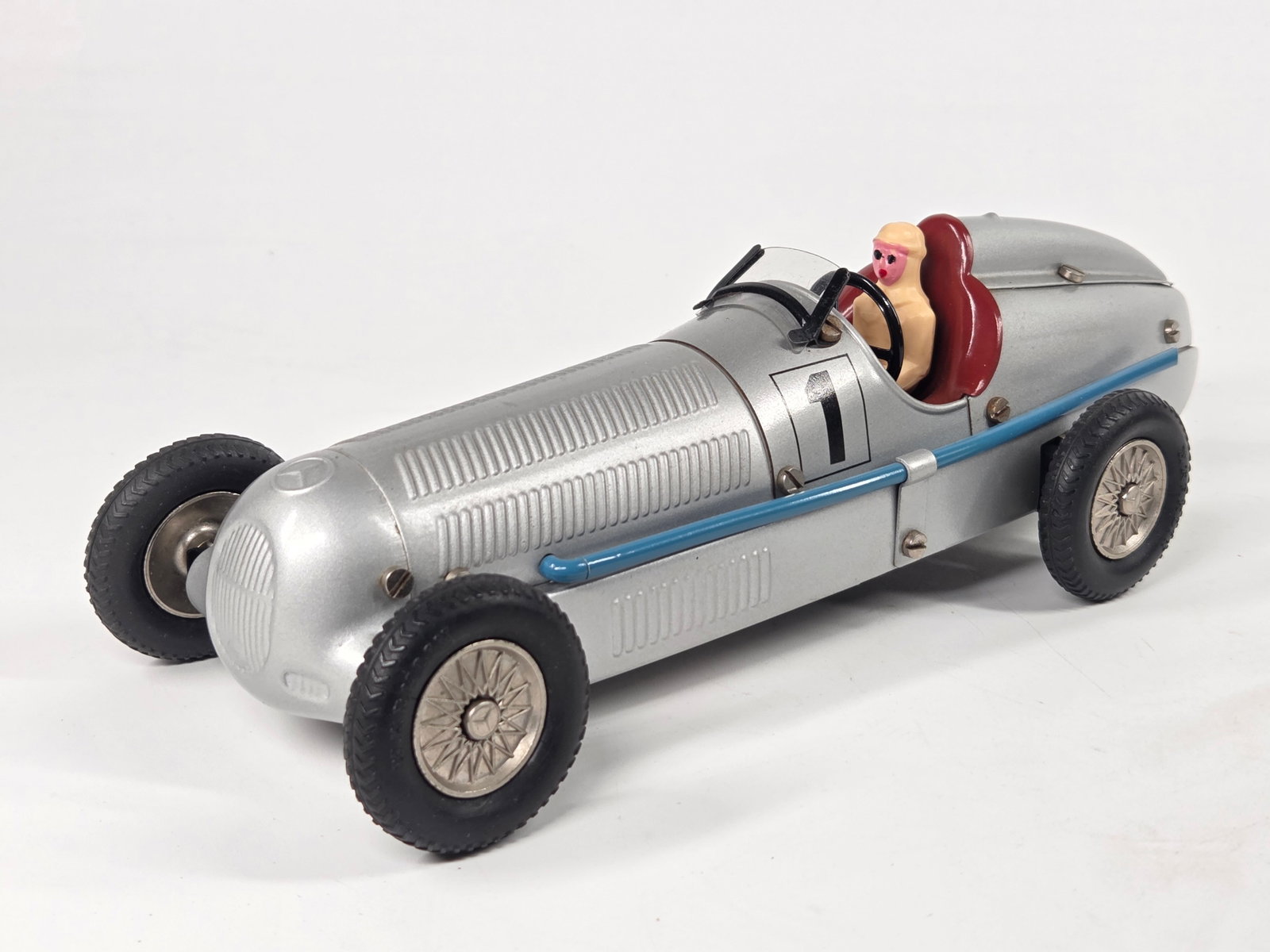 MARKLIN METAL WIND UP MERCEDES RACE CAR (1 of 5)