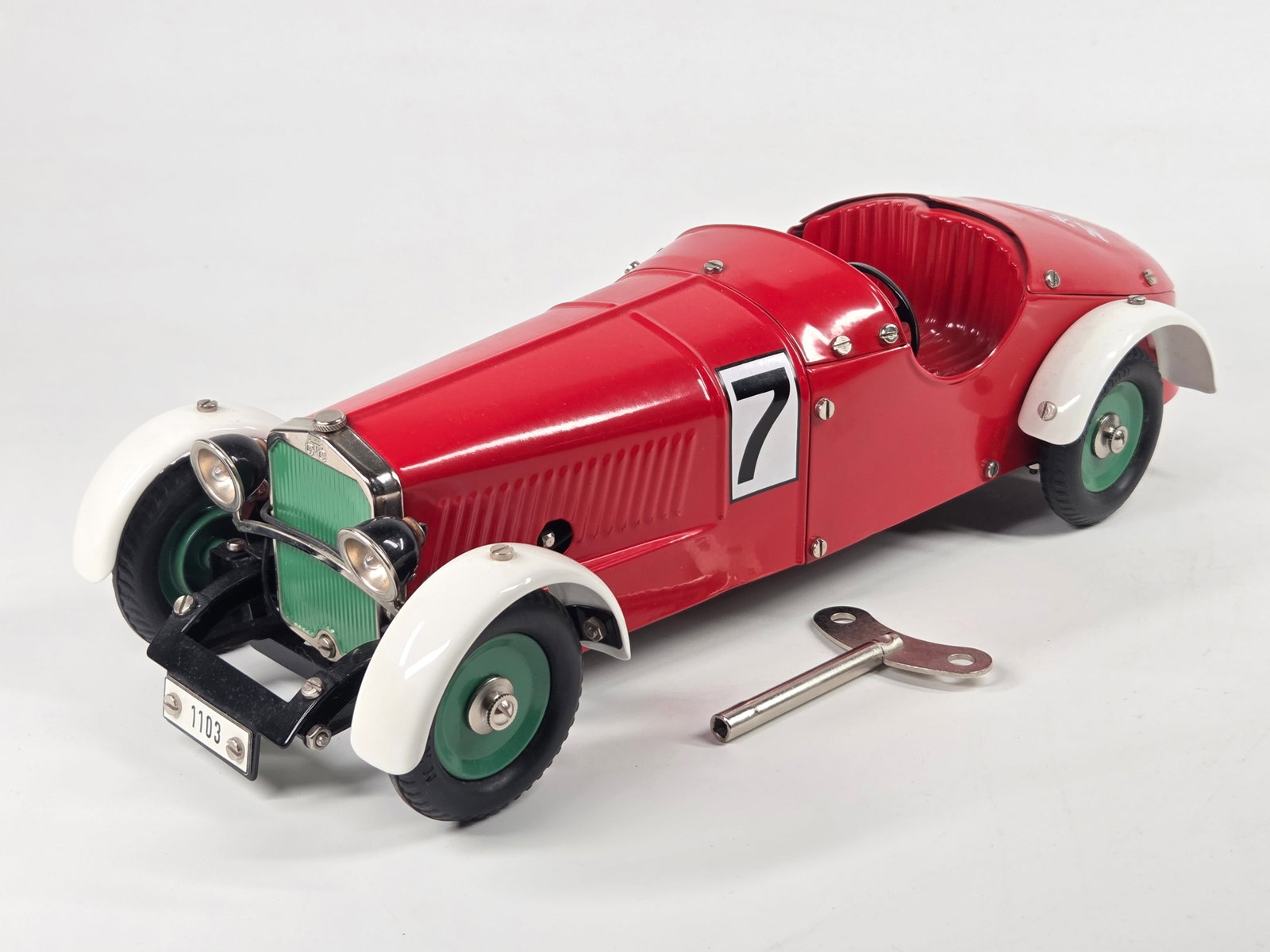 MARKLIN METAL WIND UP MERCEDES SSK RACE CAR (1 of 6)