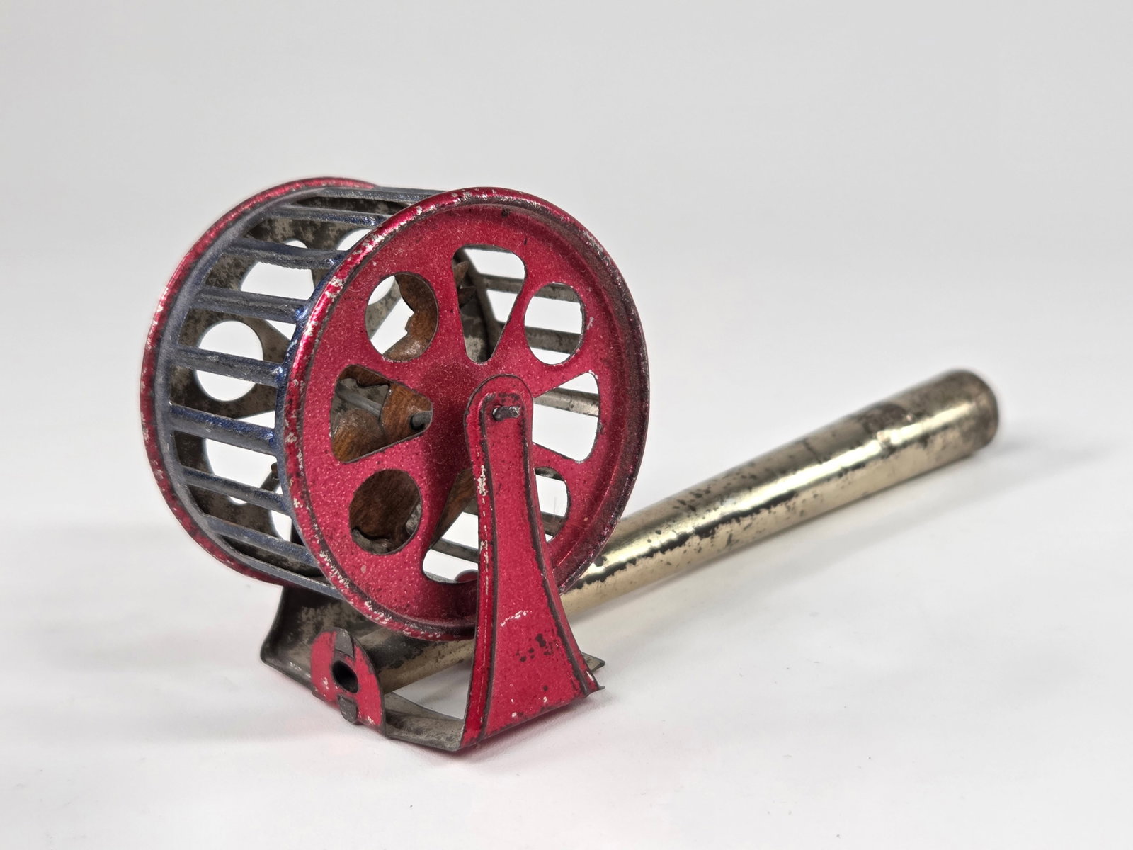 CRACKER JACK MINIATURE WHISTLE W/ KANGAROO IN WHEEL (1 of 5)