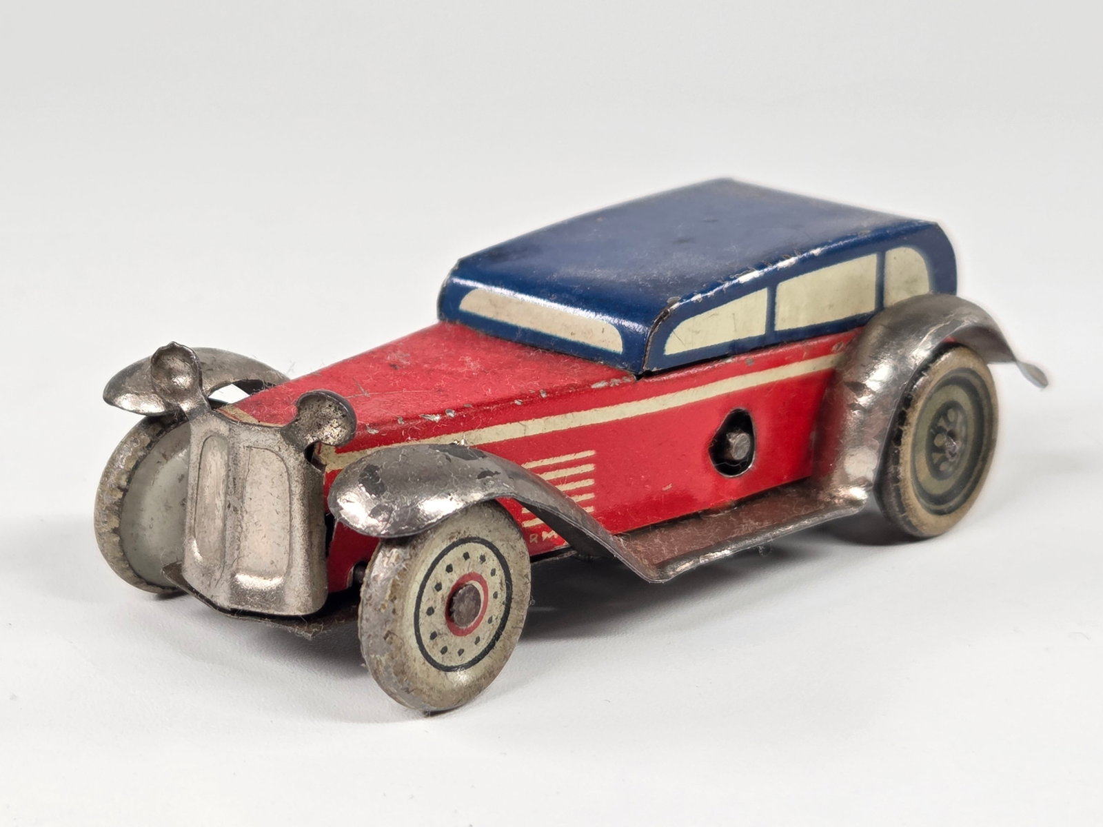 SMALL GERMAN TIN LITHO WIND UP CAR (1 of 5)