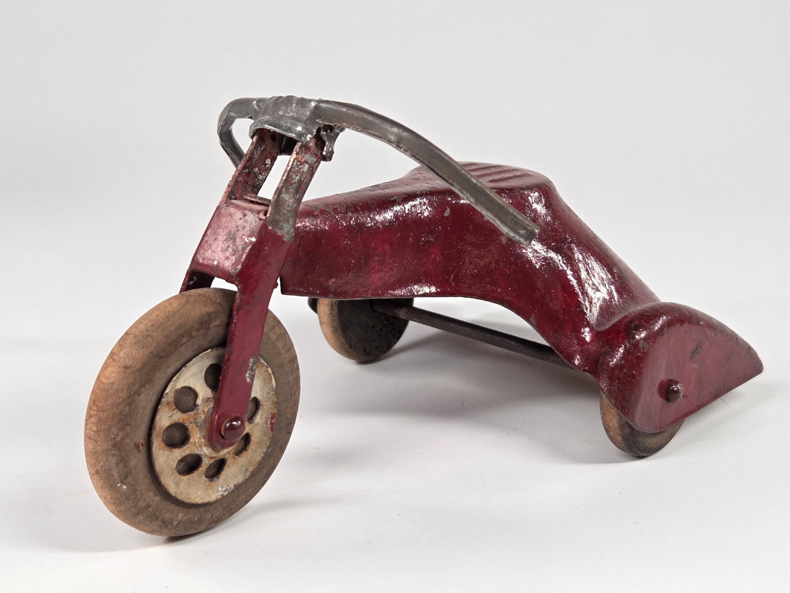 SMALL PAINTED PRESSED STEEL TRICYCLE (1 of 5)
