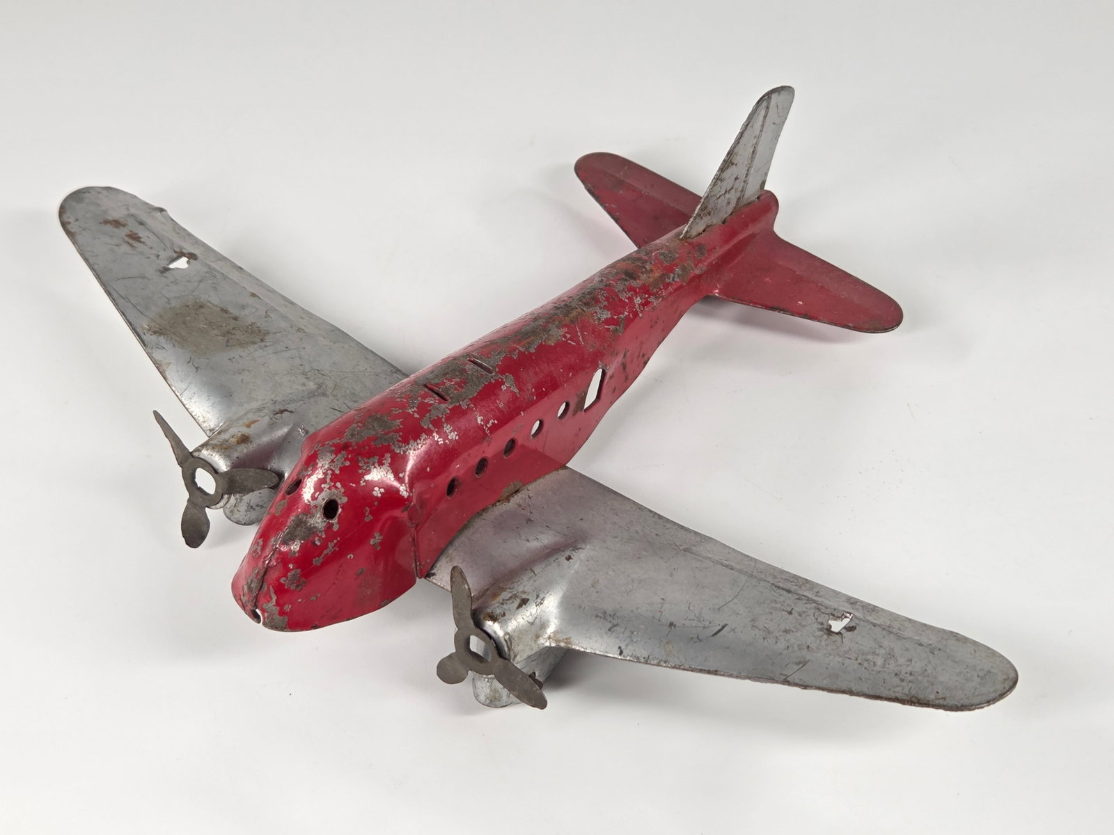 MARX WYANDOTTE PRESSED STEEL AIRPLANE (1 of 4)
