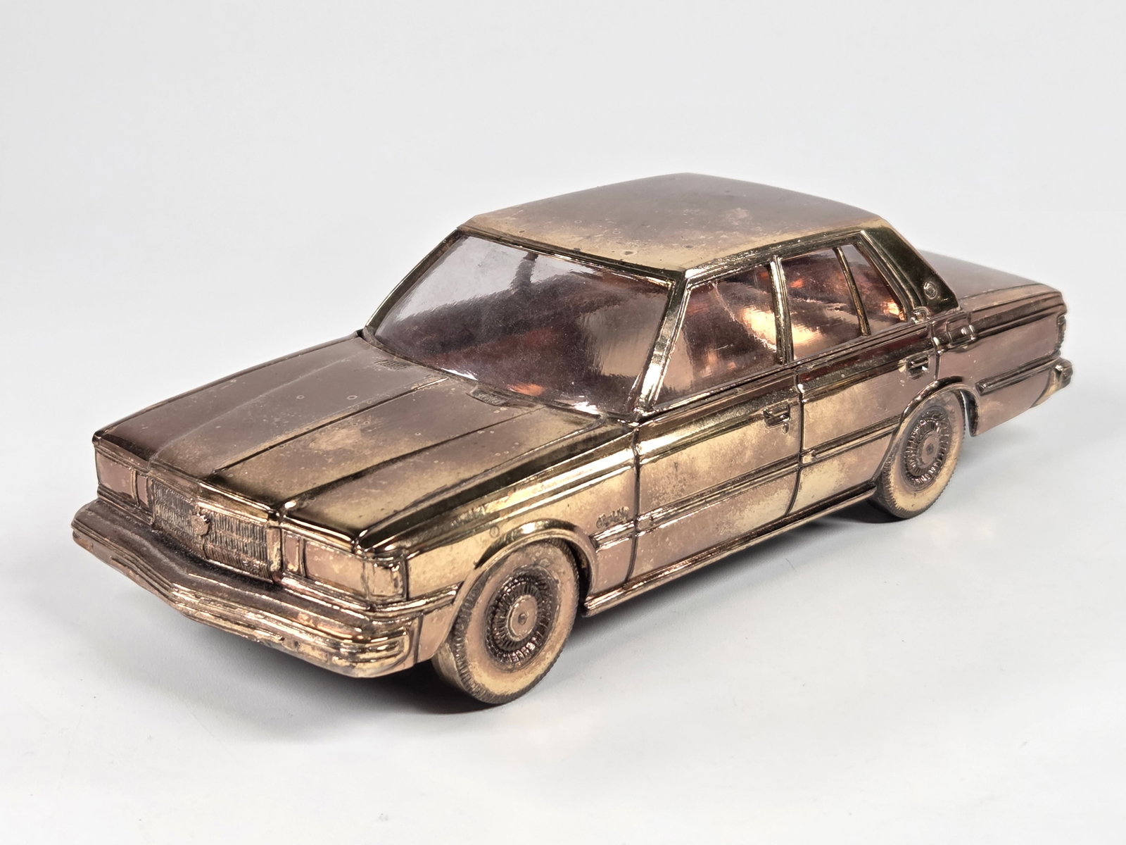 NEW CROWN ADVERTISING CAR ASHTRAY: REMAINS IN GOOD CONDITION, SHOWING SOME TYPICAL WEAR.