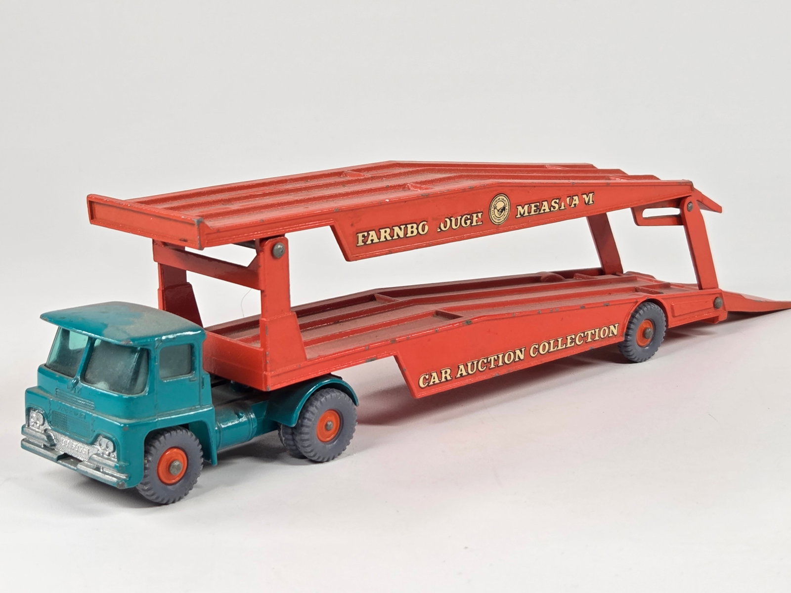 MATCHBOX FARNBOROUGH CAR AUCTION COLLECTION TRUCK (1 of 5)