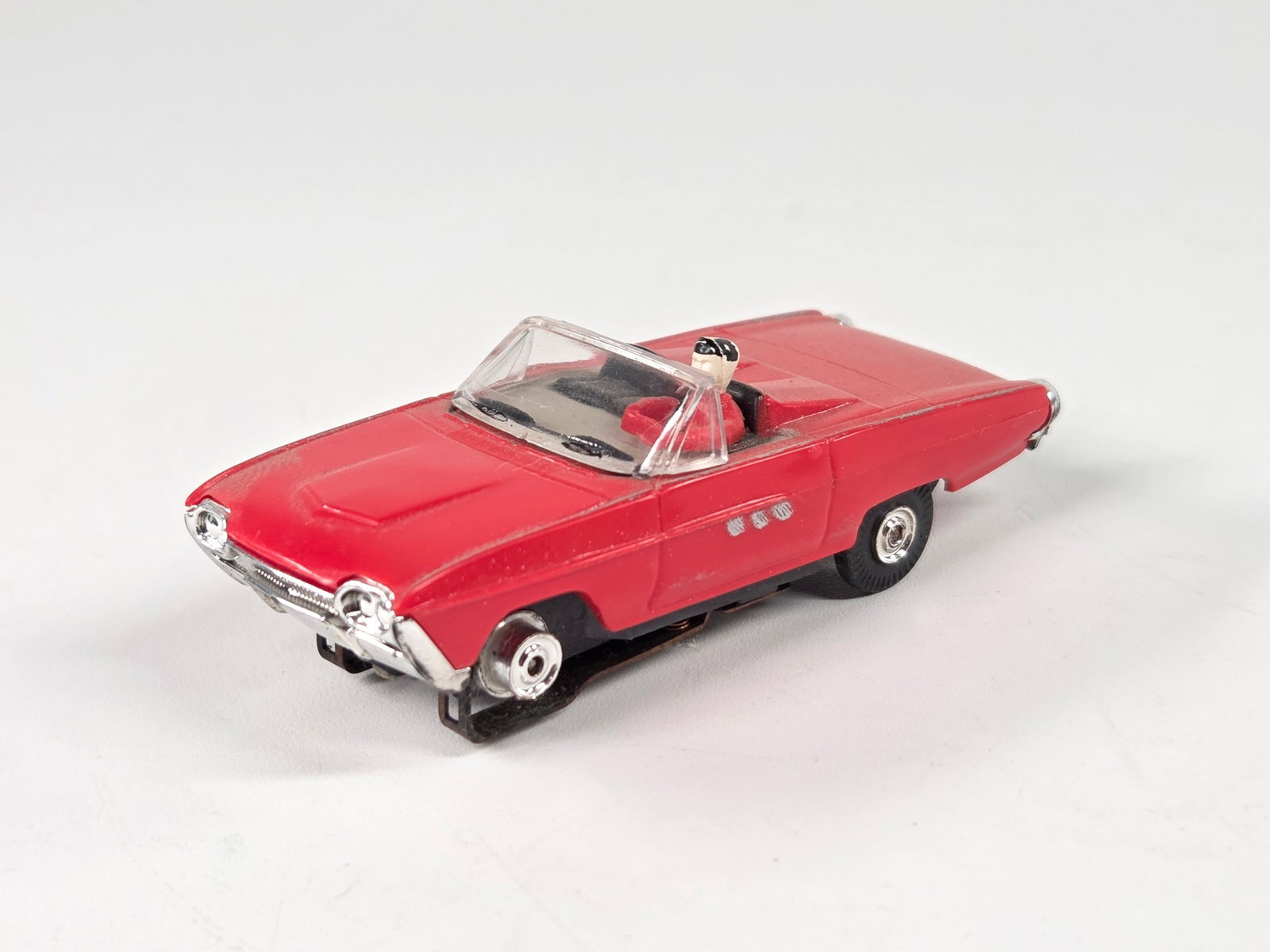 AURORA TJET HO SCALE FORD THUNDERBIRD SLOT CAR (1 of 5)
