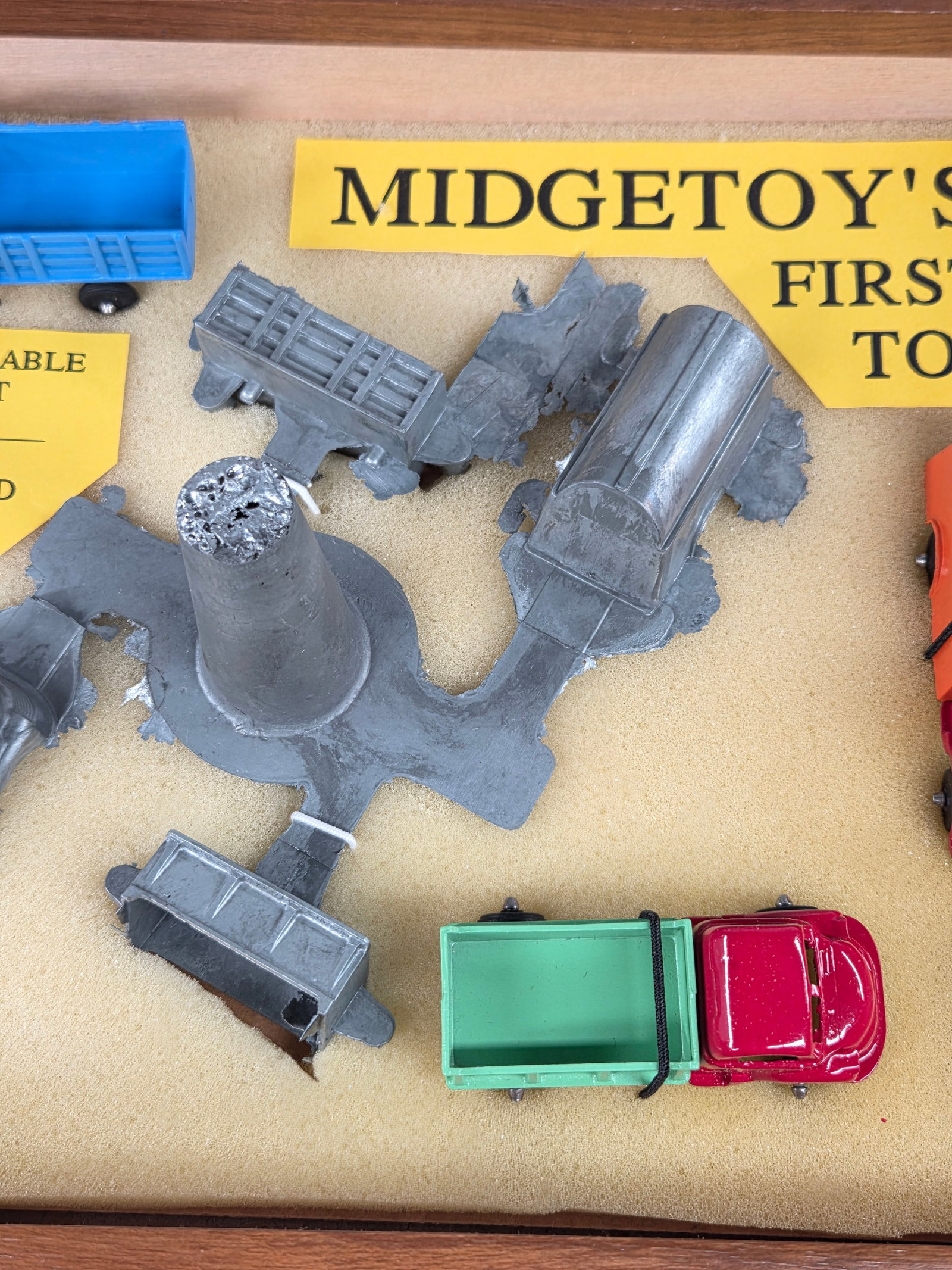 MIDGETOY INTERCHANGEABLE TRUCK SET W/ CASTING - 3