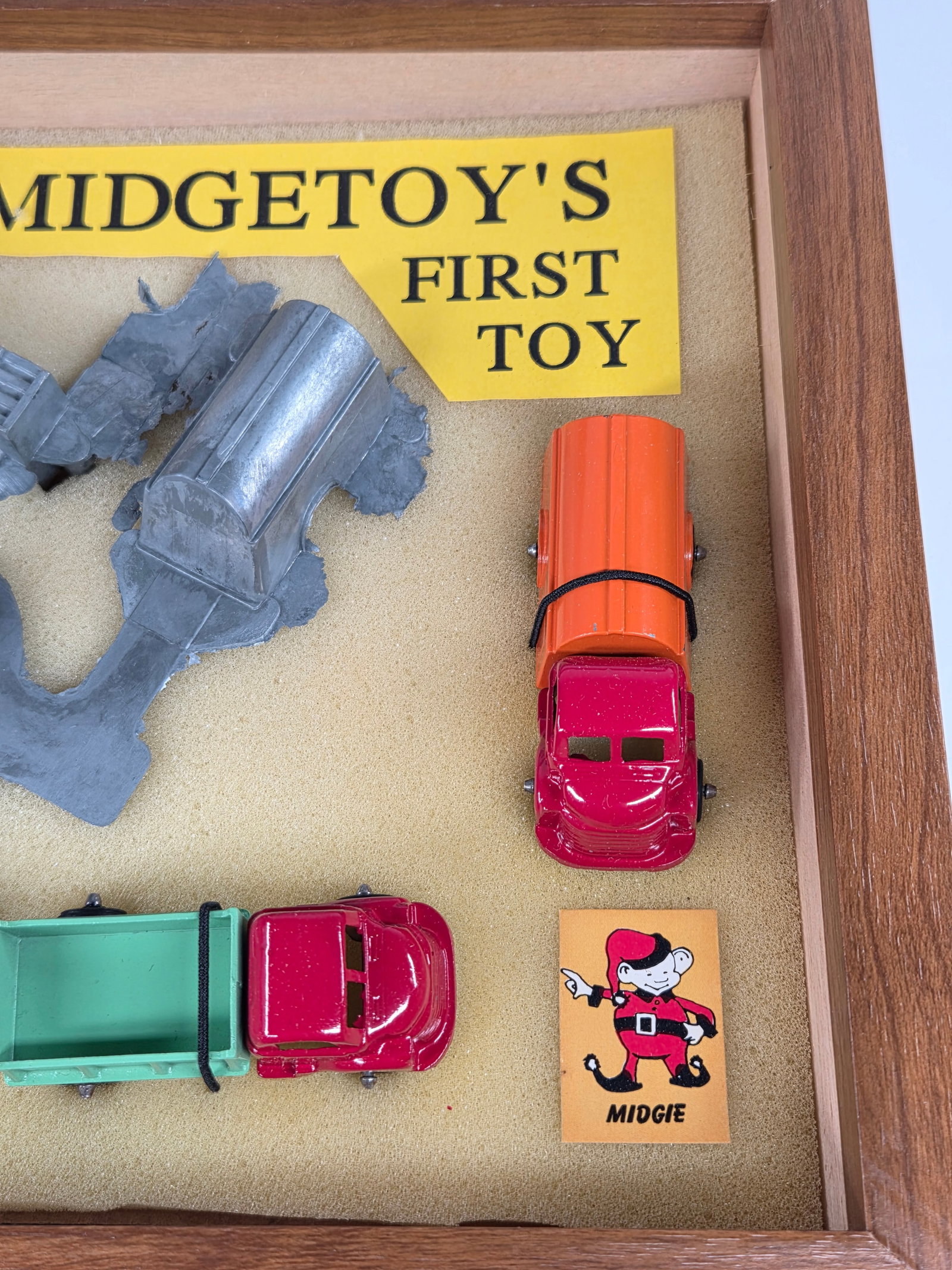 MIDGETOY INTERCHANGEABLE TRUCK SET W/ CASTING - 4